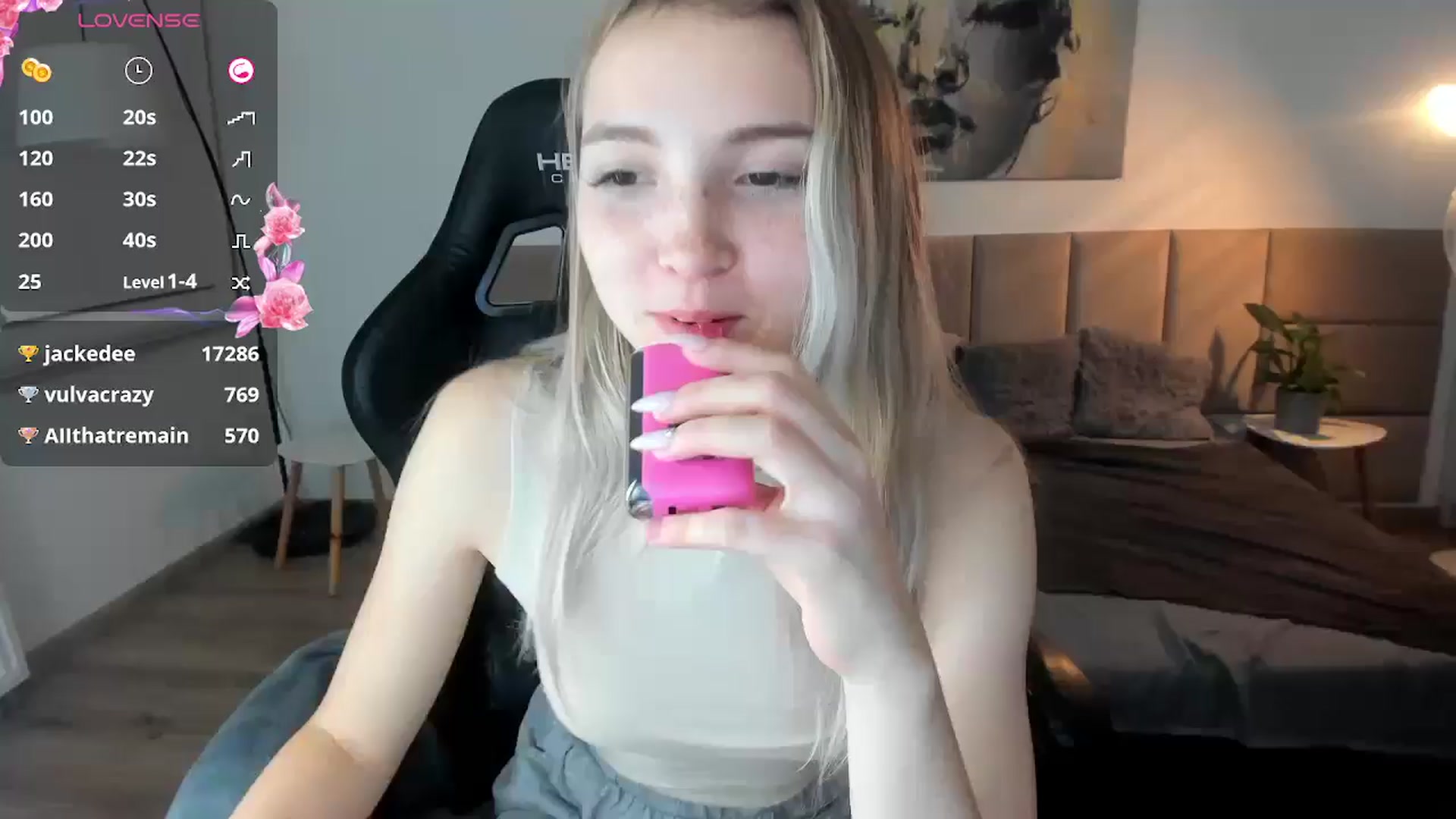 Gallery image thumbnail from Daisyy's myfreecams stream on, 10/13/2024, 18:59 image 18 of 20