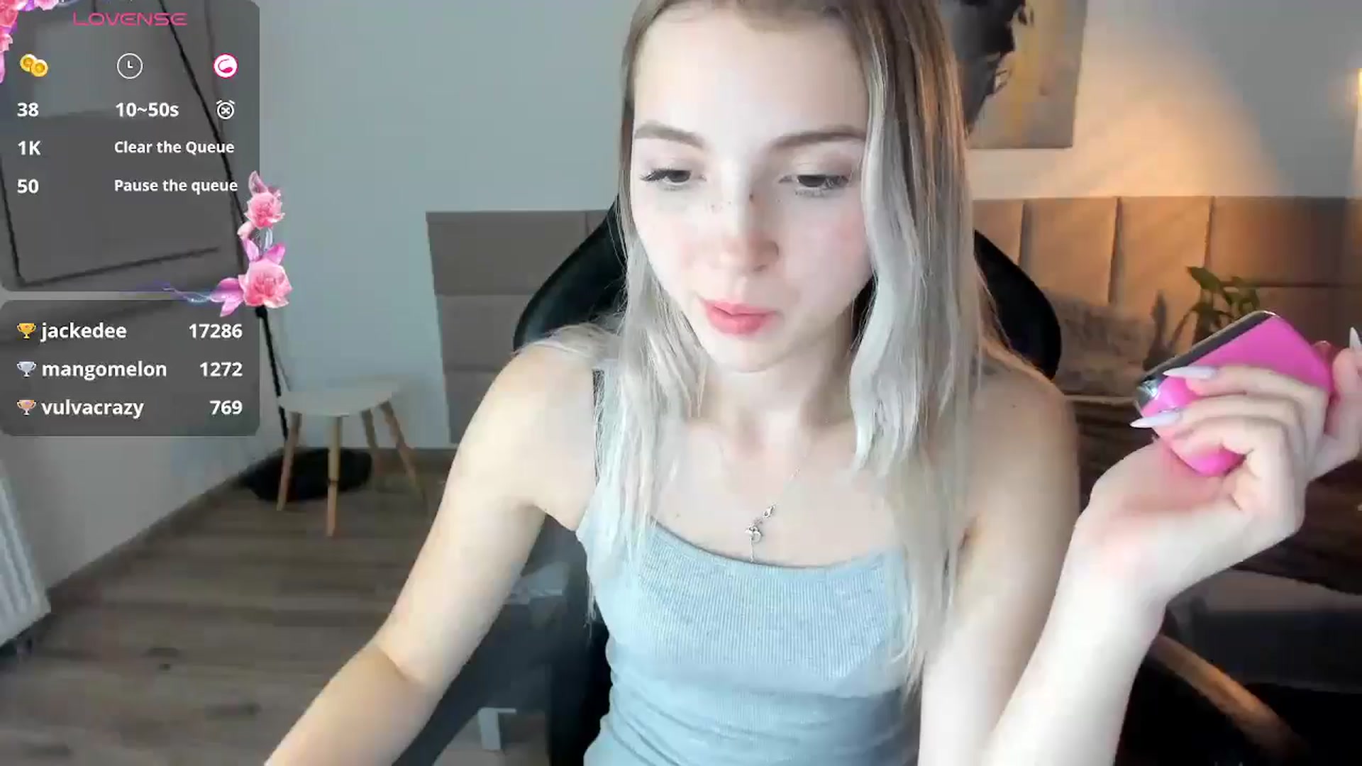 Gallery image thumbnail from Daisyy's myfreecams stream on, 10/13/2024, 20:12 image 1 of 20