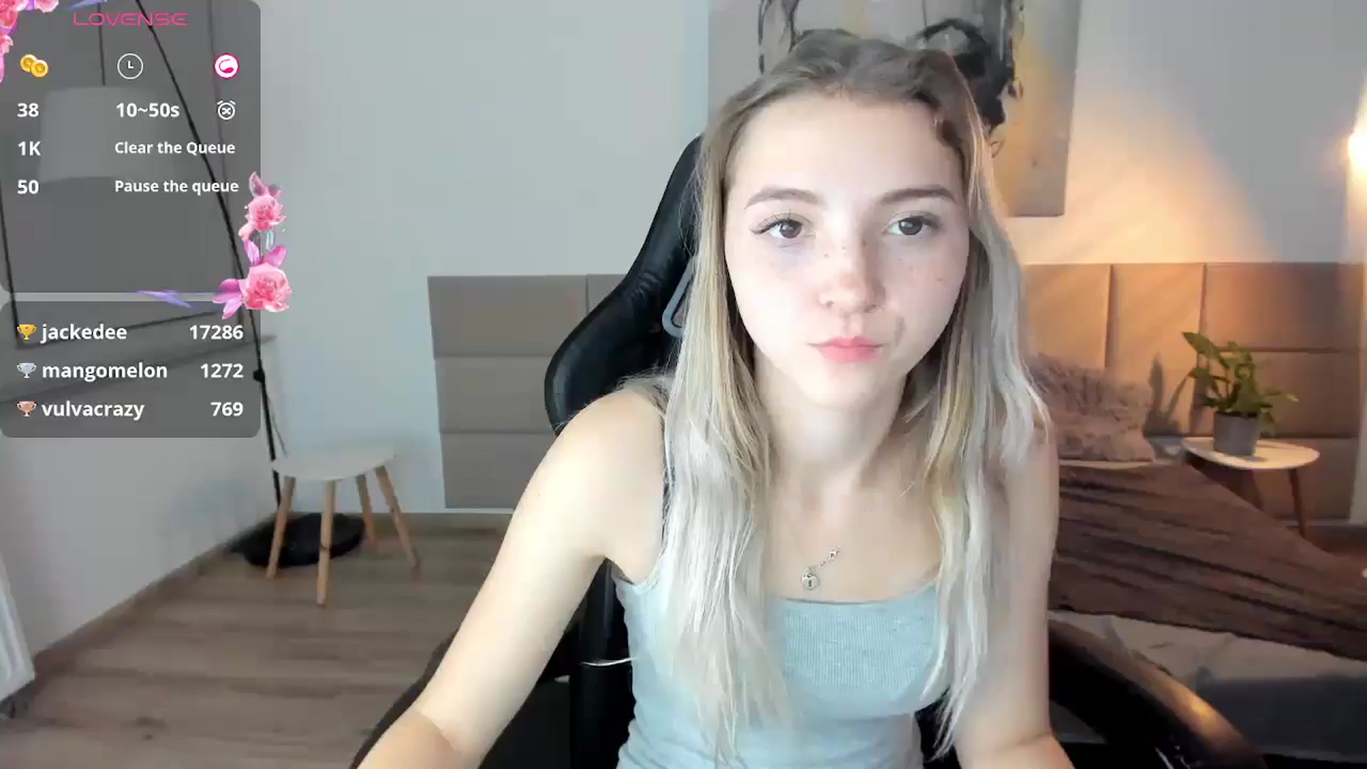 Gallery image thumbnail from Daisyy's myfreecams stream on, 10/13/2024, 20:12 image 12 of 20