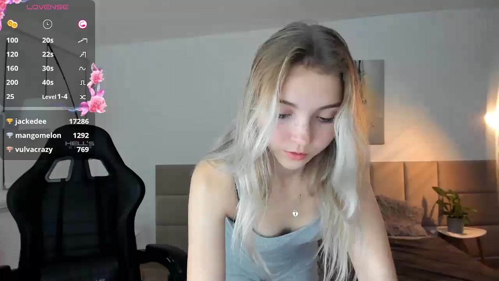 Gallery image thumbnail from Daisyy's myfreecams stream on, 10/13/2024, 20:12 image 15 of 20
