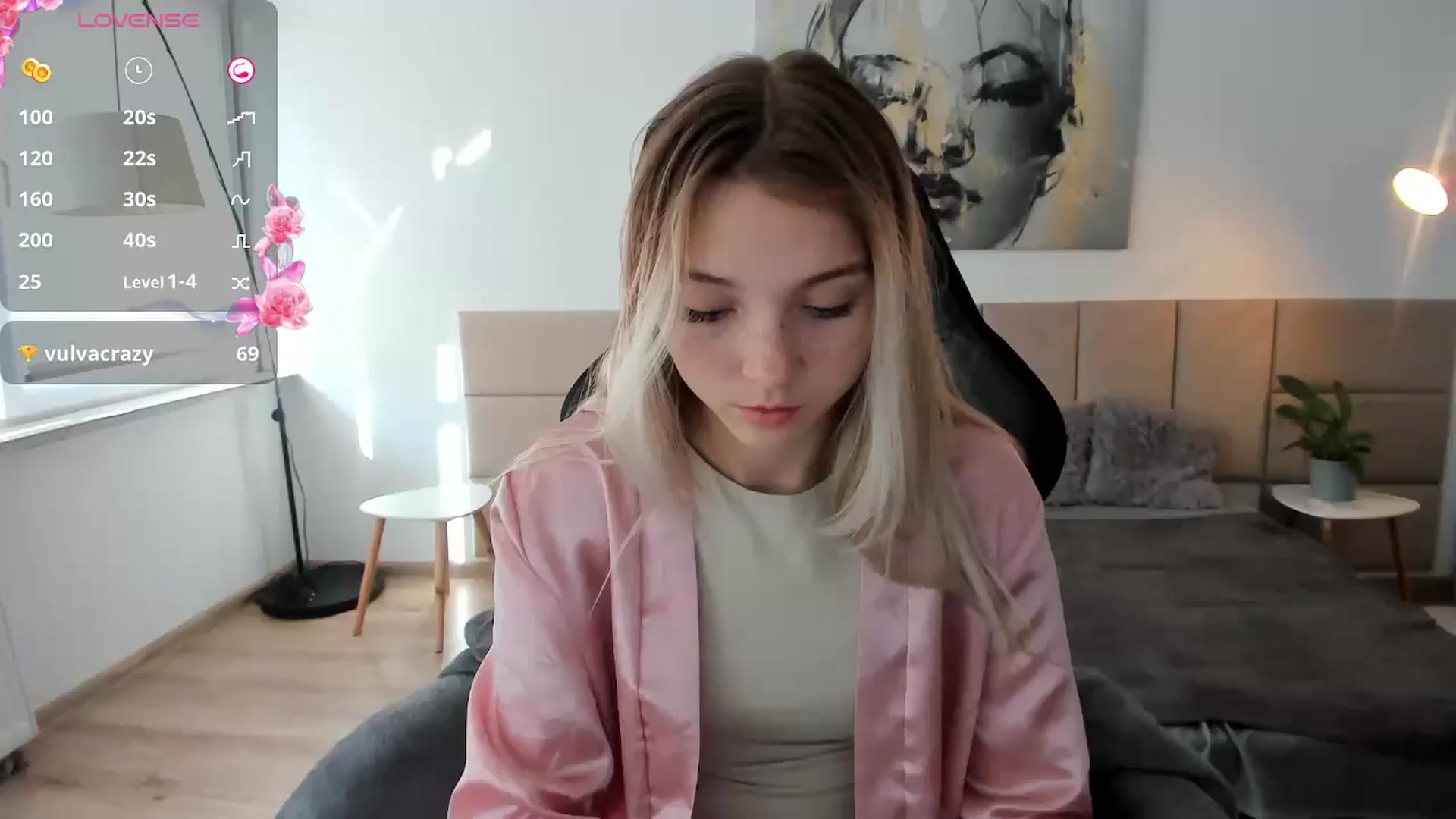 Gallery image thumbnail from Daisyy's myfreecams stream on, 10/14/2024, 14:31 image 1 of 20