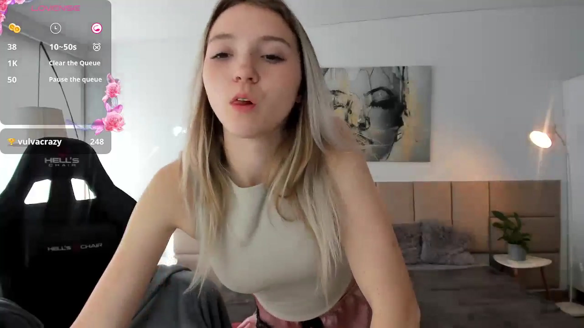 Gallery image thumbnail from Daisyy's myfreecams stream on, 10/14/2024, 14:31 image 4 of 20