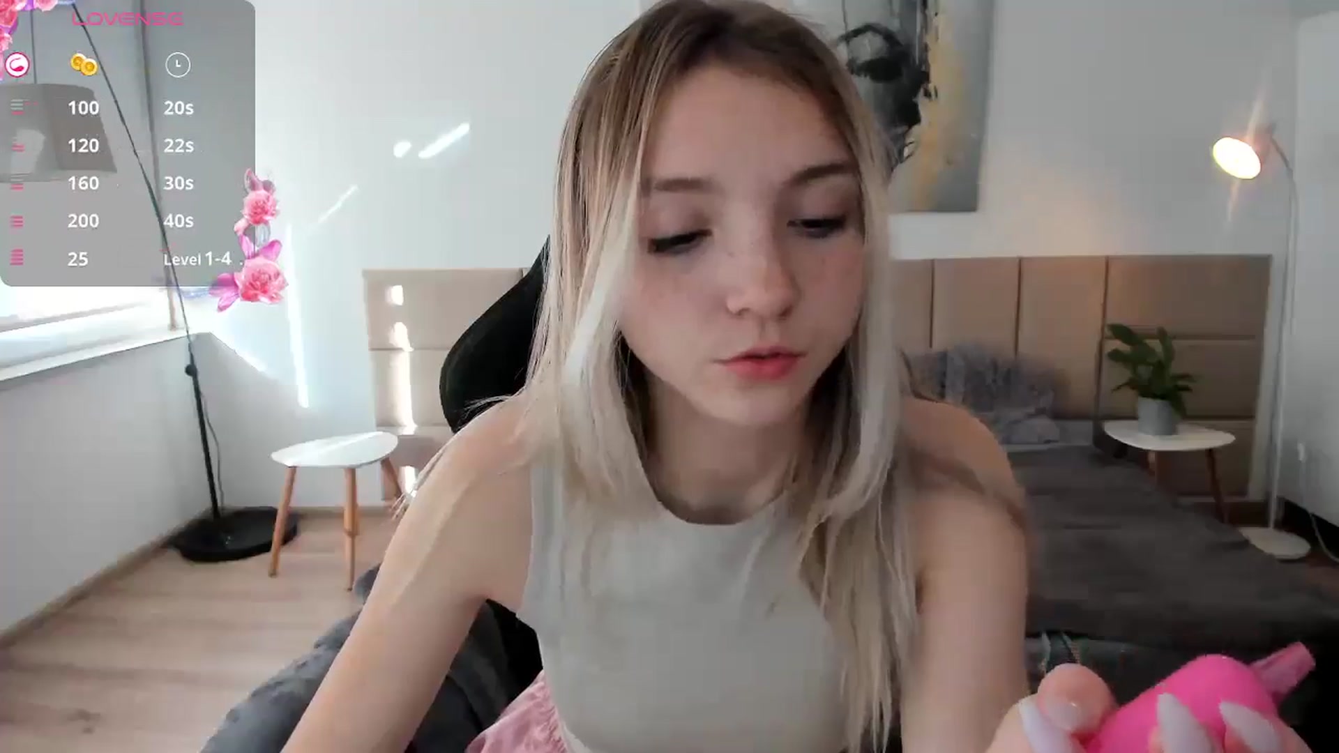 Gallery image thumbnail from Daisyy's myfreecams stream on, 10/14/2024, 14:31 image 7 of 20