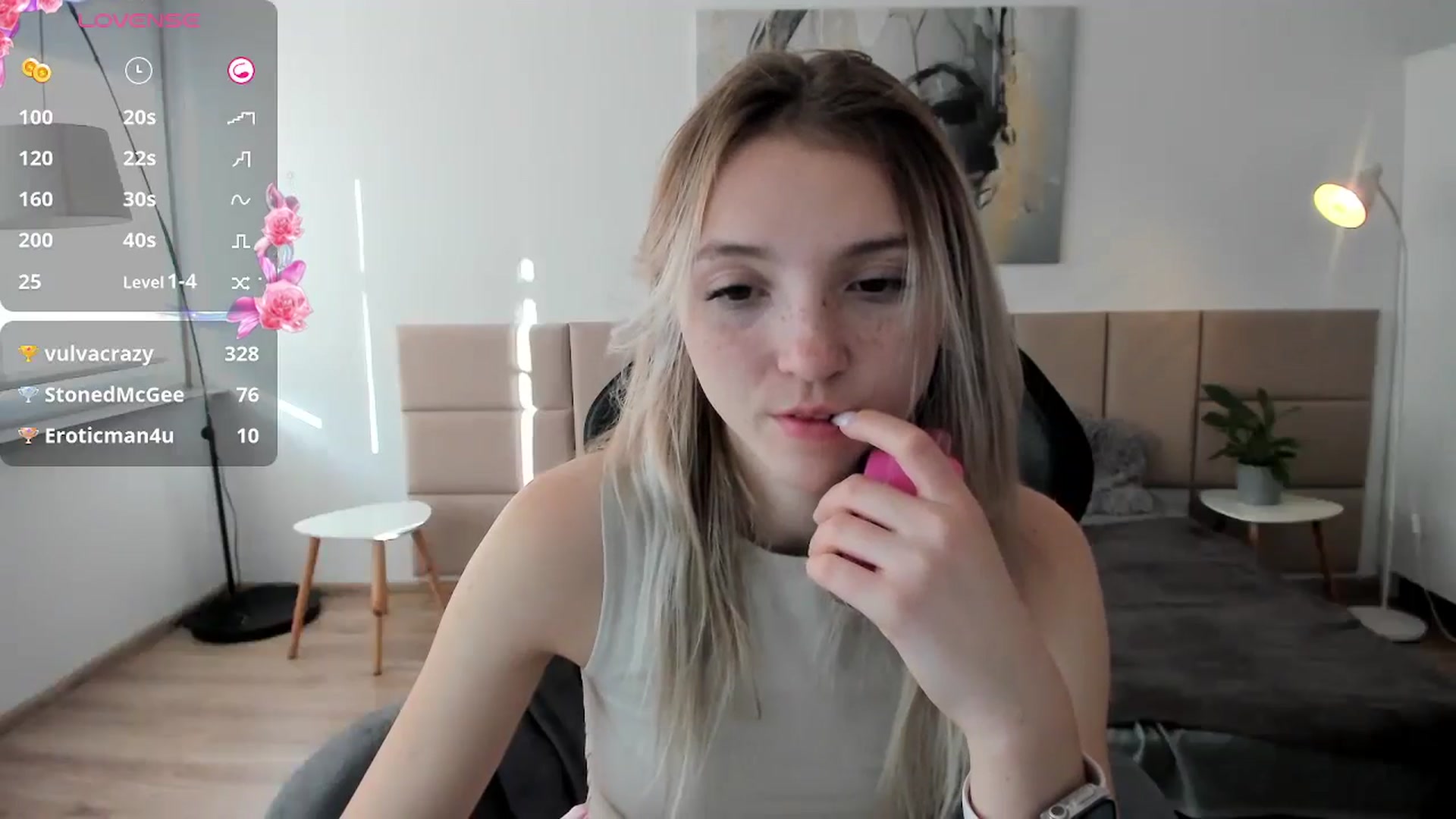 Gallery image thumbnail from Daisyy's myfreecams stream on, 10/14/2024, 14:31 image 16 of 20