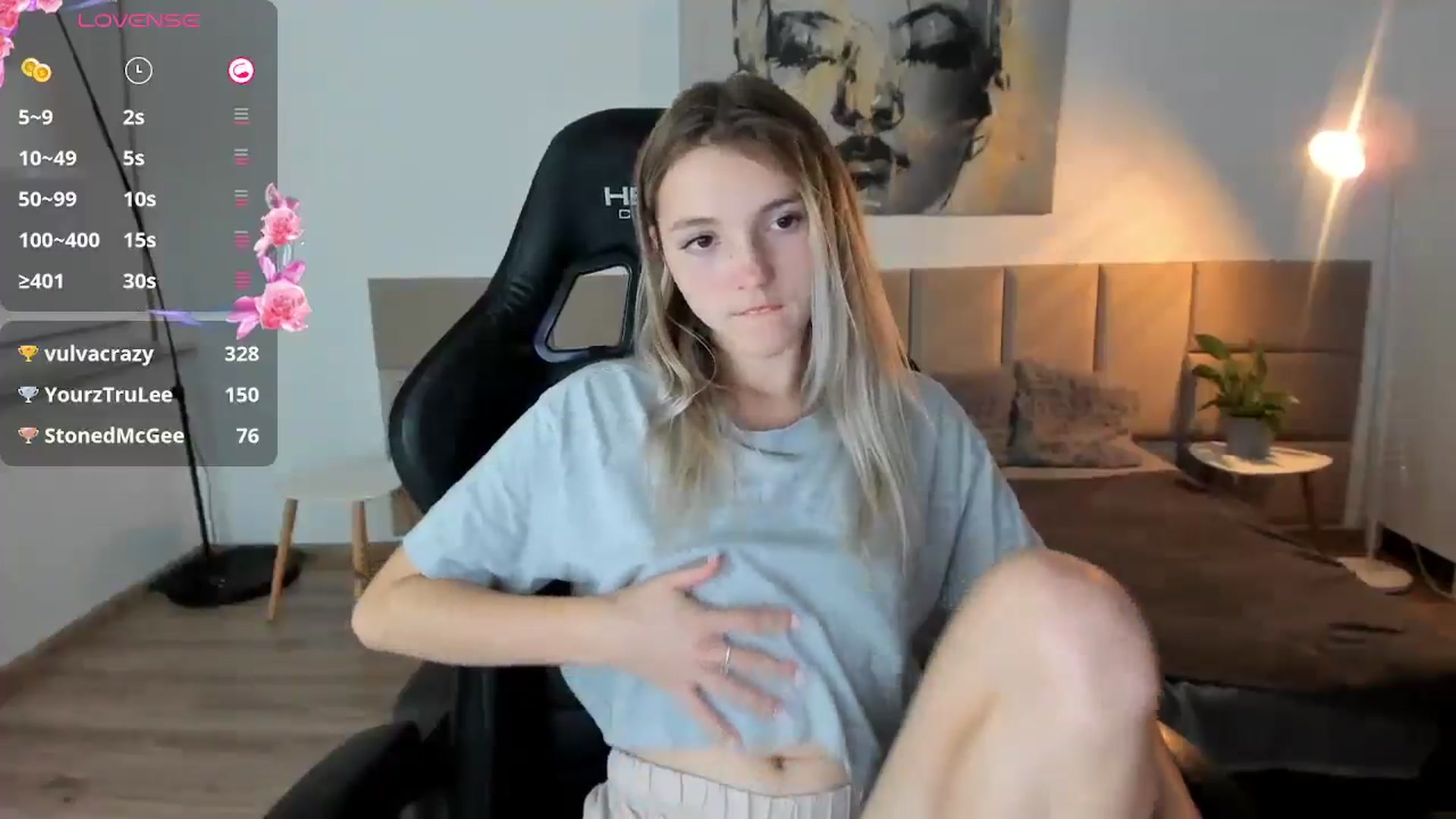 Gallery image thumbnail from Daisyy's myfreecams stream on, 10/14/2024, 16:35 image 13 of 20