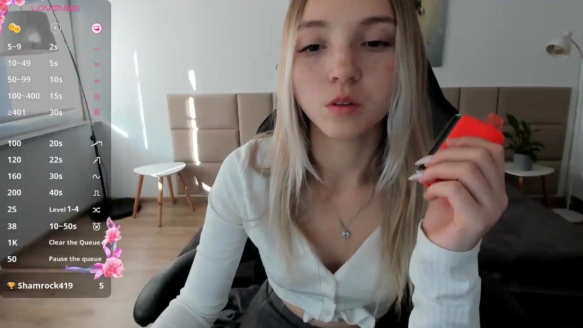 Gallery image thumbnail from Daisyy's myfreecams stream on, 10/17/2024, 14:29 image 4 of 20