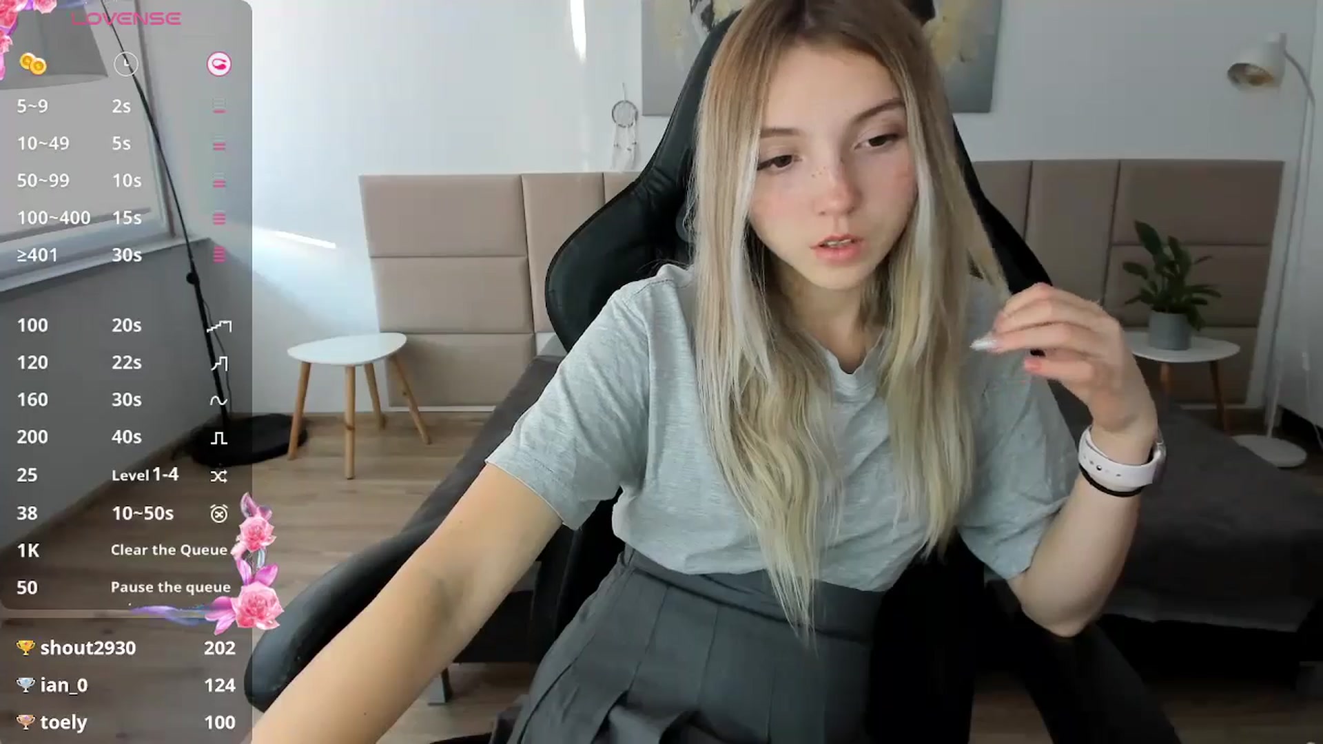Gallery image thumbnail from Daisyy's myfreecams stream on, 10/17/2024, 15:02 image 3 of 20