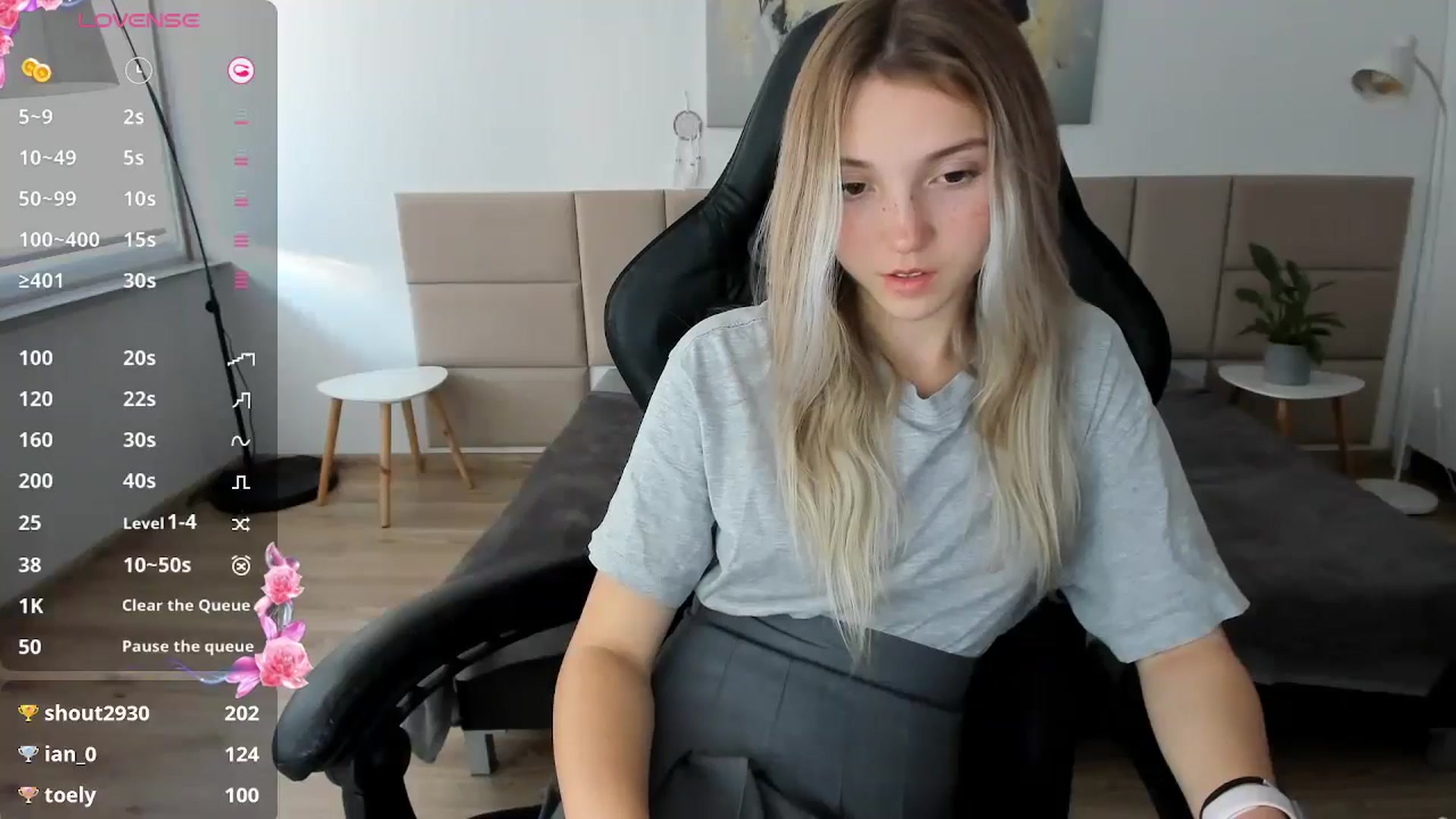 Gallery image thumbnail from Daisyy's myfreecams stream on, 10/17/2024, 15:02 image 6 of 20