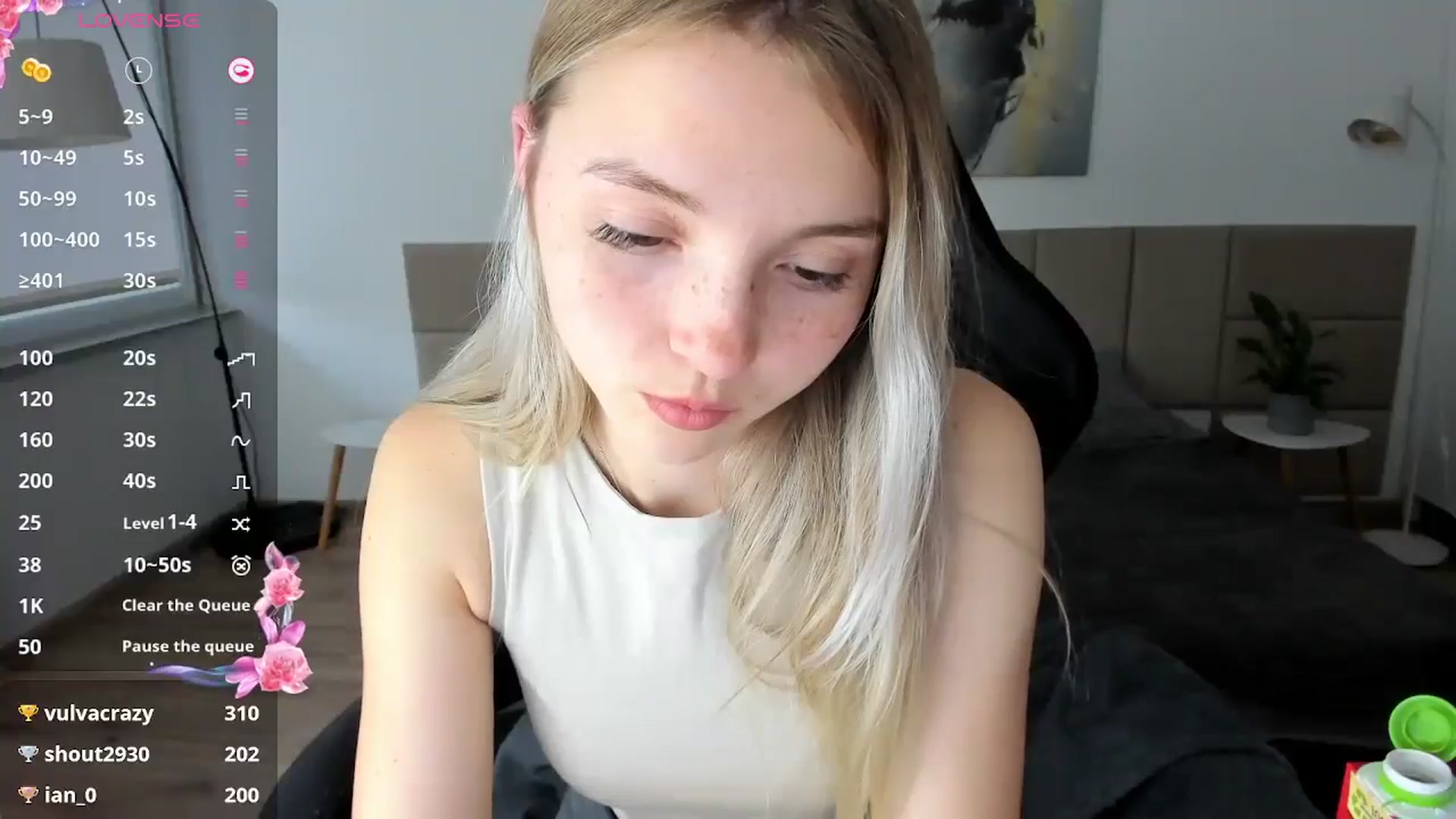 Gallery image thumbnail from Daisyy's myfreecams stream on, 10/17/2024, 15:50 image 8 of 20