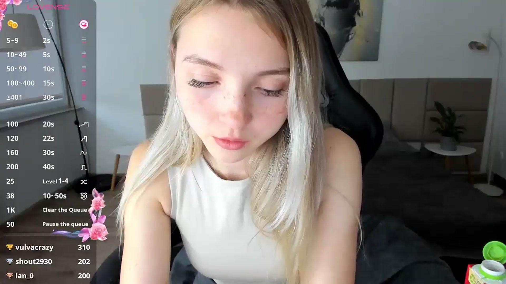 Gallery image thumbnail from Daisyy's myfreecams stream on, 10/17/2024, 15:50 image 10 of 20