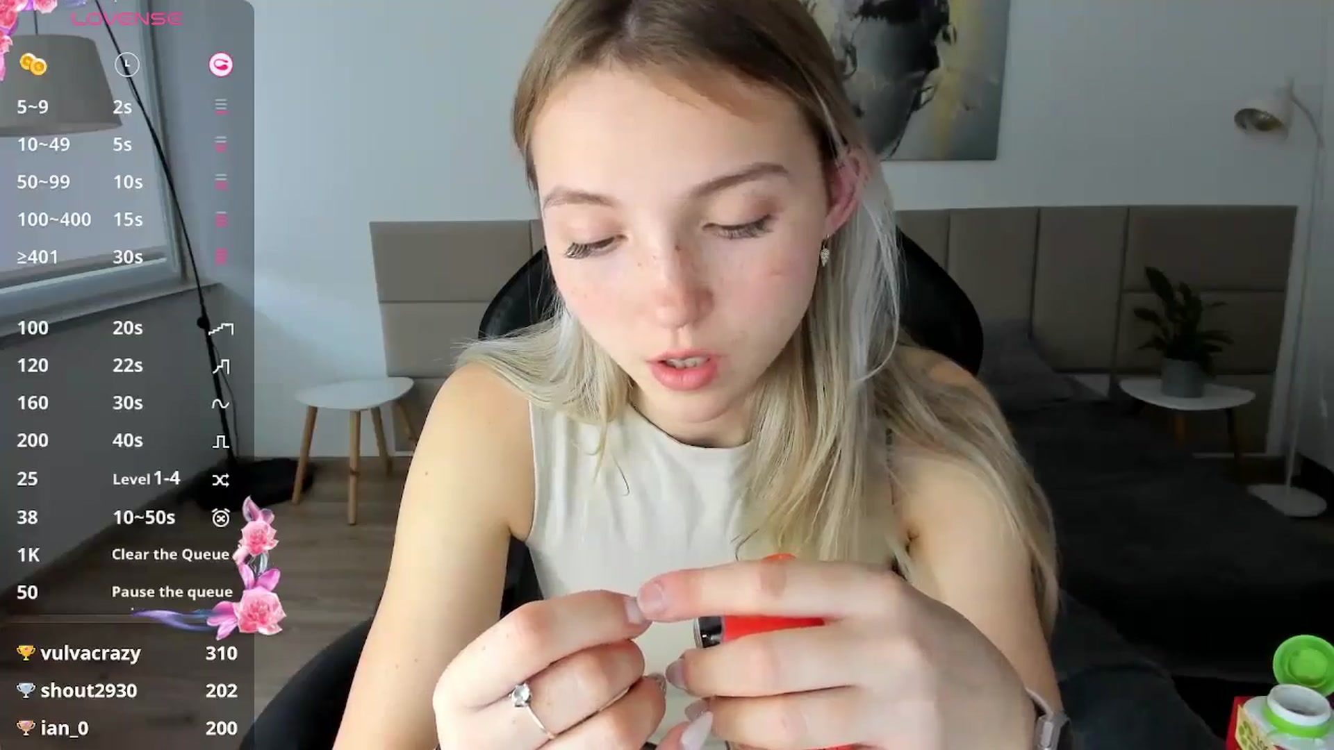 Gallery image thumbnail from Daisyy's myfreecams stream on, 10/17/2024, 15:50 image 4 of 20