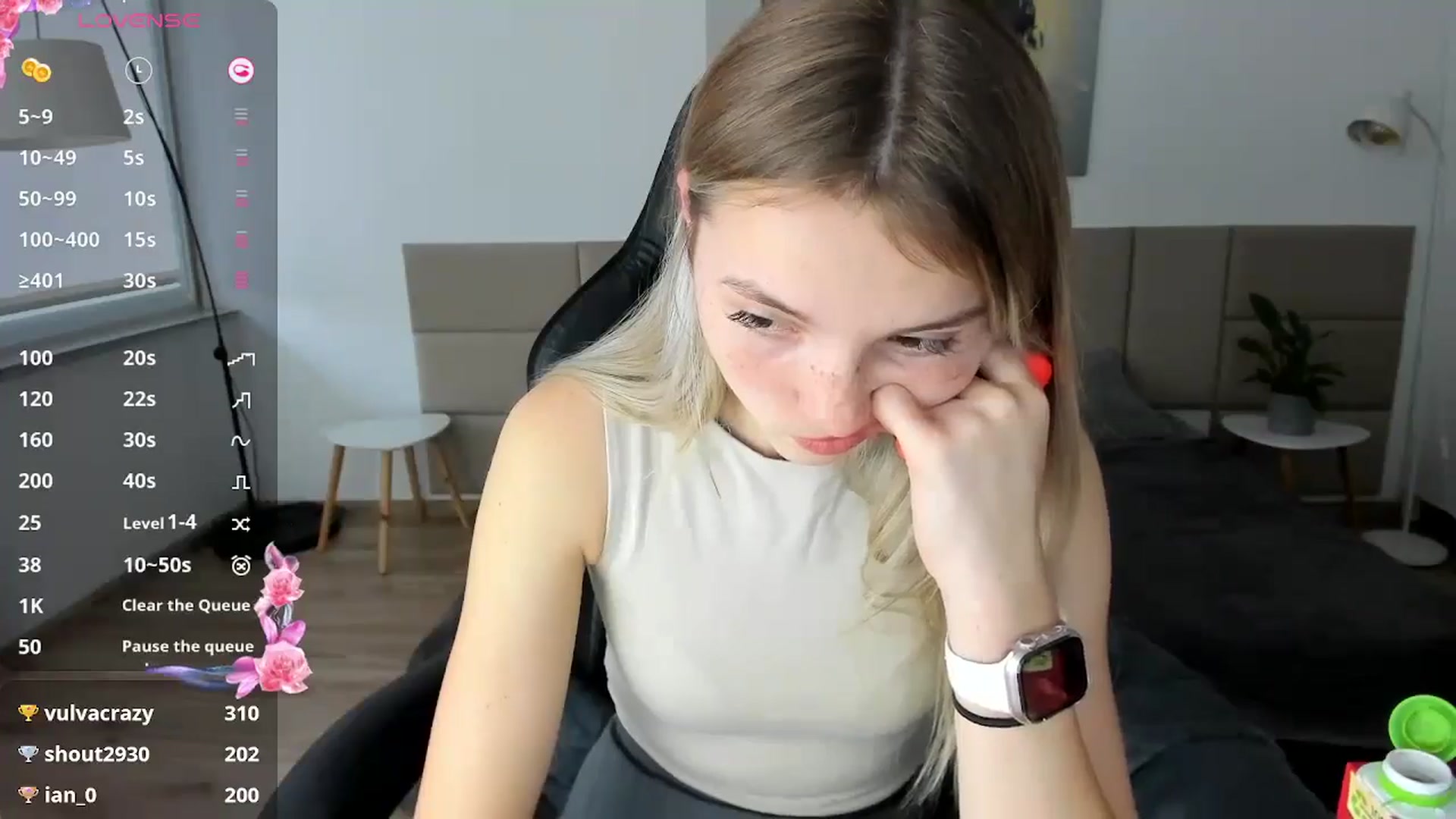 Gallery image thumbnail from Daisyy's myfreecams stream on, 10/17/2024, 15:50 image 6 of 20