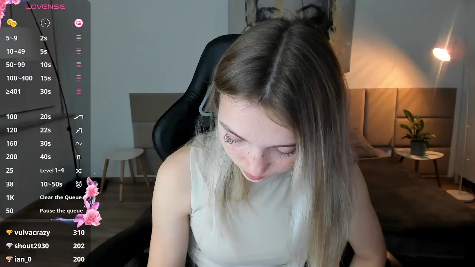 Gallery image thumbnail from Daisyy's myfreecams stream on, 10/17/2024, 16:34 image 19 of 20