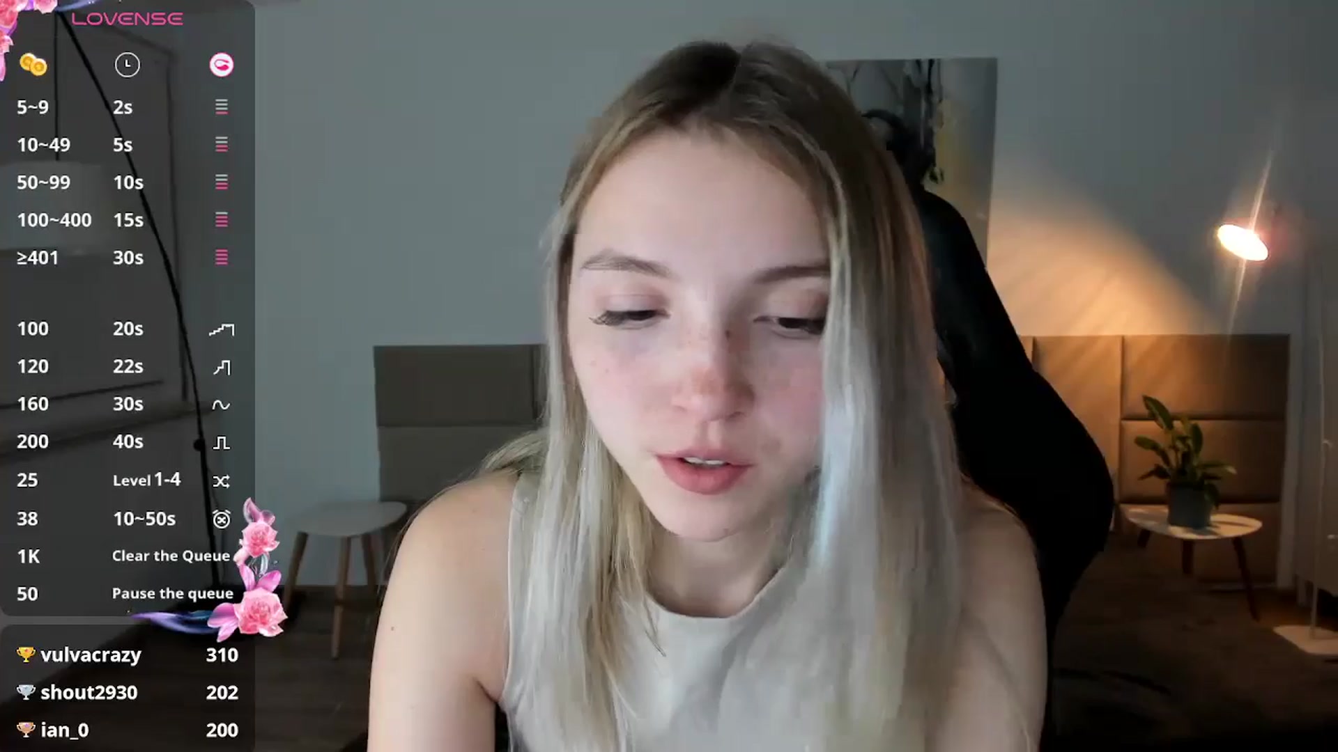 Gallery image thumbnail from Daisyy's myfreecams stream on, 10/17/2024, 16:34 image 4 of 20