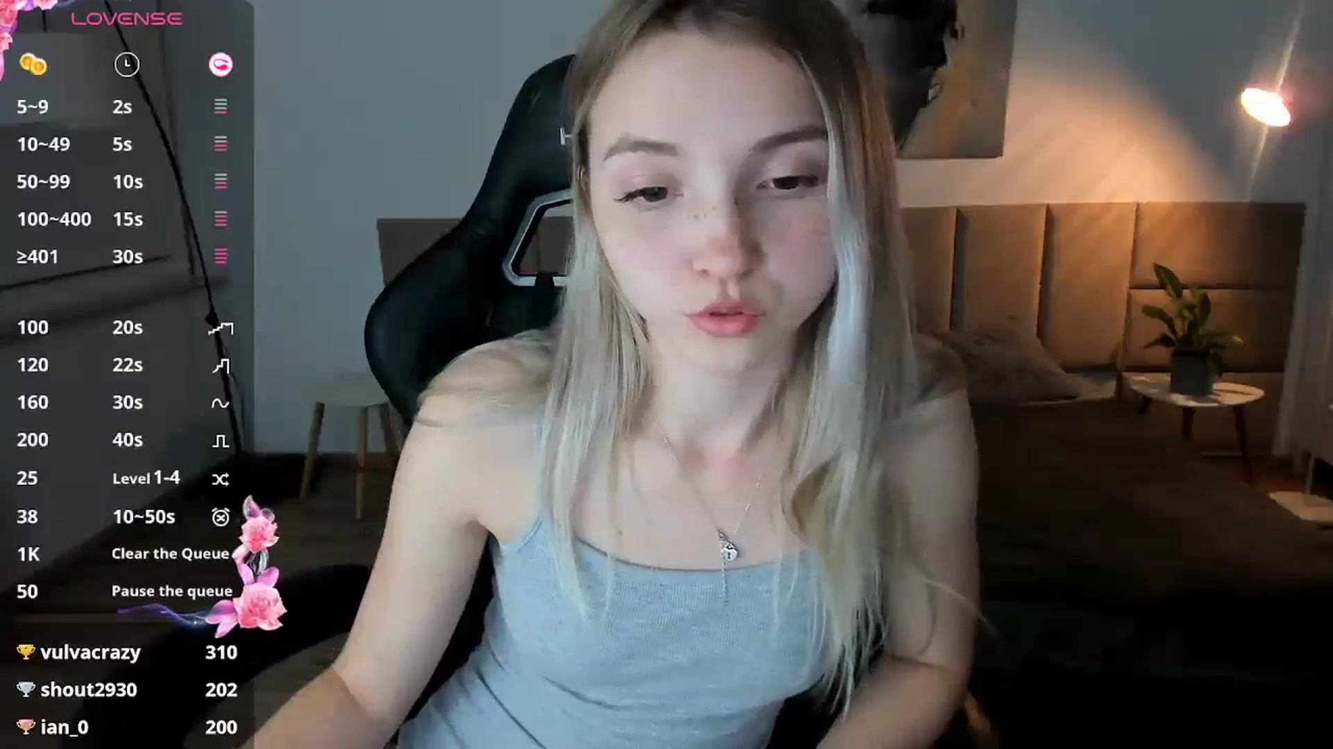 Gallery image thumbnail from Daisyy's myfreecams stream on, 10/17/2024, 17:20 image 9 of 20