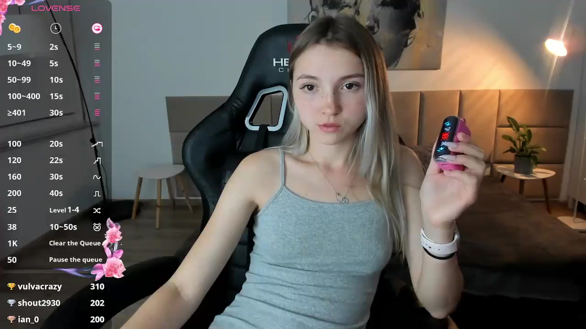 Gallery image thumbnail from Daisyy's myfreecams stream on, 10/17/2024, 17:20 image 1 of 20