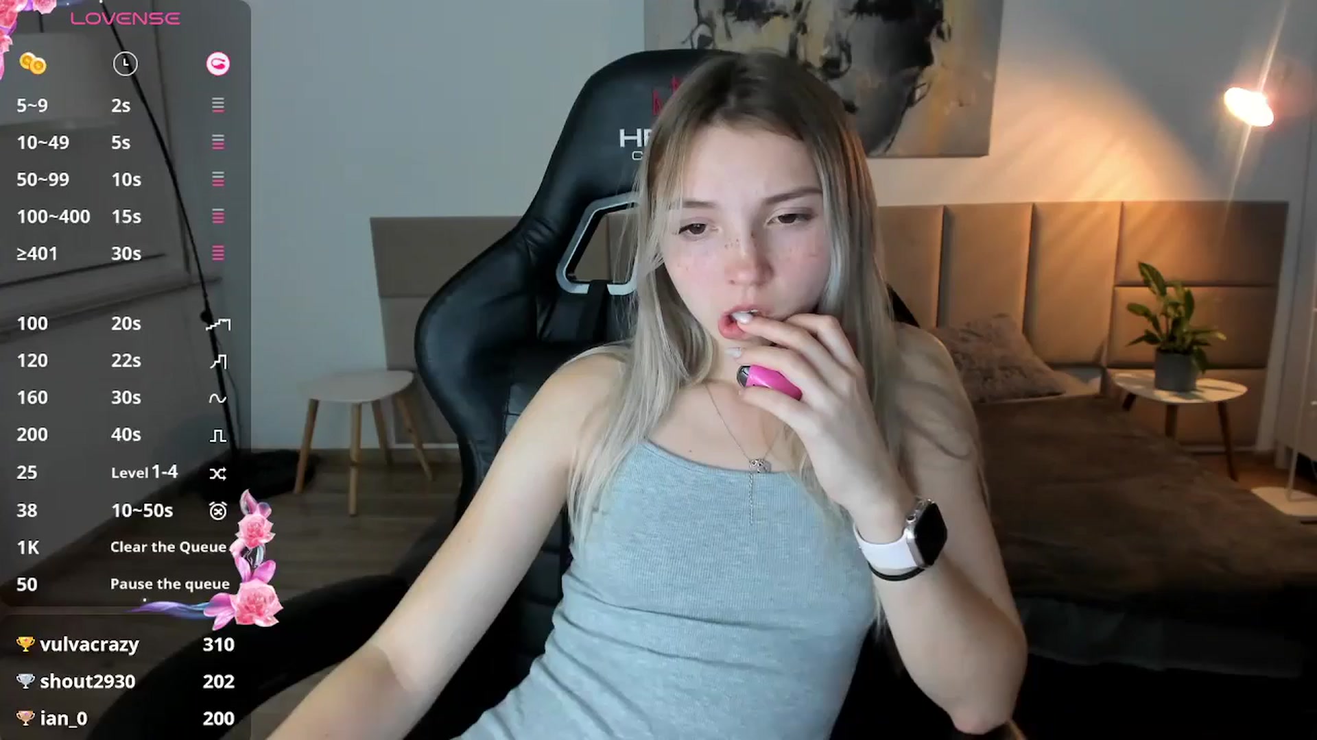 Gallery image thumbnail from Daisyy's myfreecams stream on, 10/17/2024, 17:20 image 14 of 20