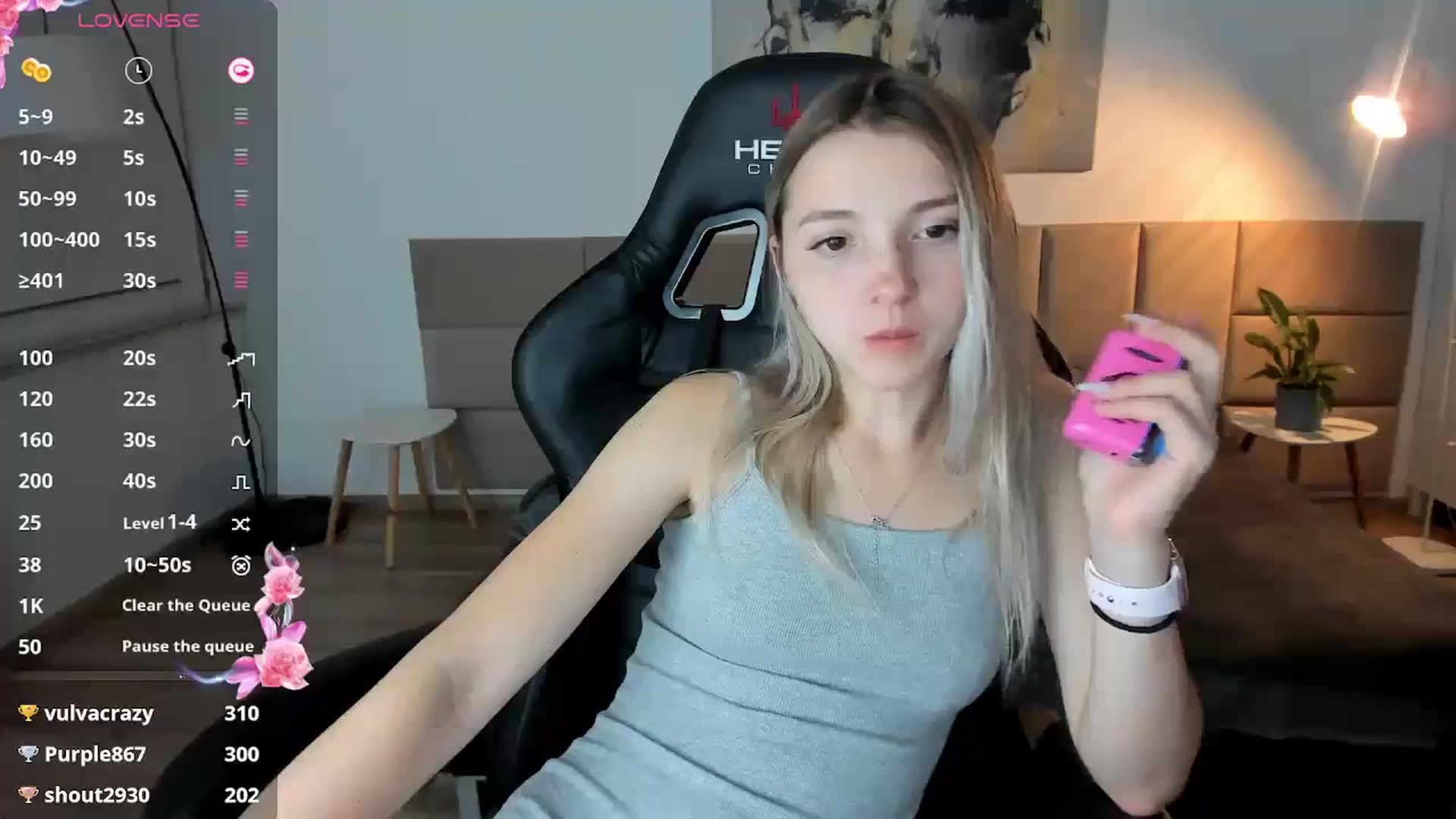 Gallery image thumbnail from Daisyy's myfreecams stream on, 10/17/2024, 18:25 image 6 of 20