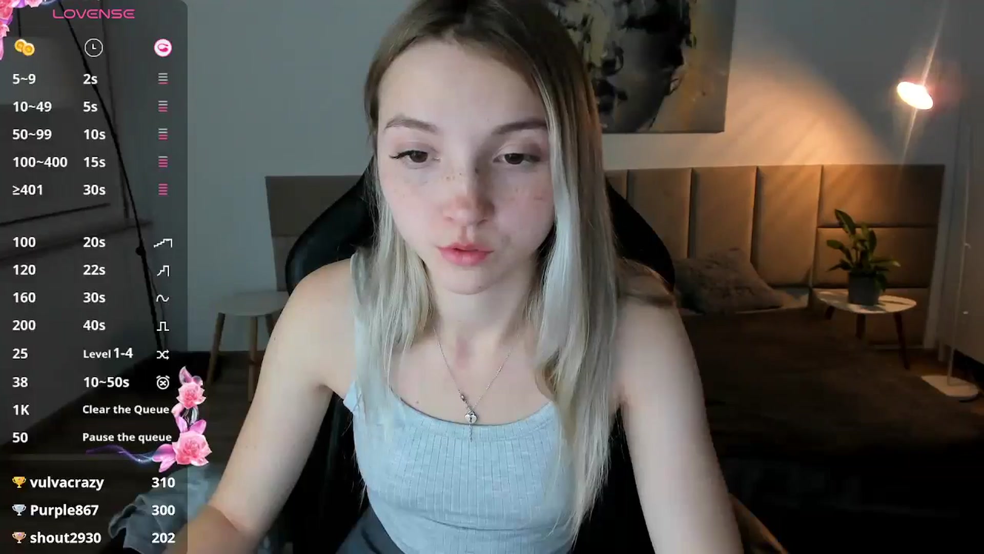 Gallery image thumbnail from Daisyy's myfreecams stream on, 10/17/2024, 20:15 image 3 of 20