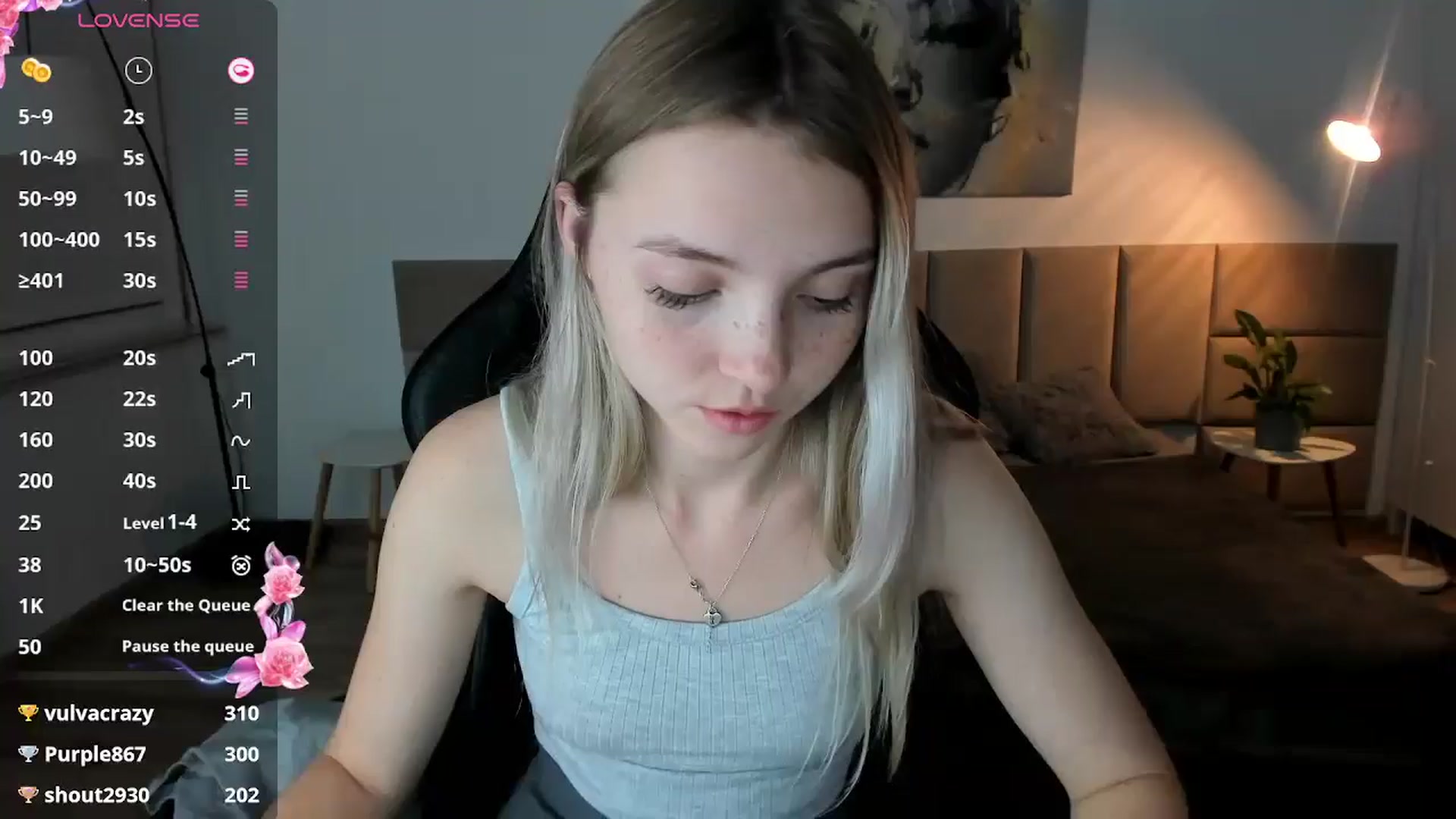 Gallery image thumbnail from Daisyy's myfreecams stream on, 10/17/2024, 20:15 image 1 of 20