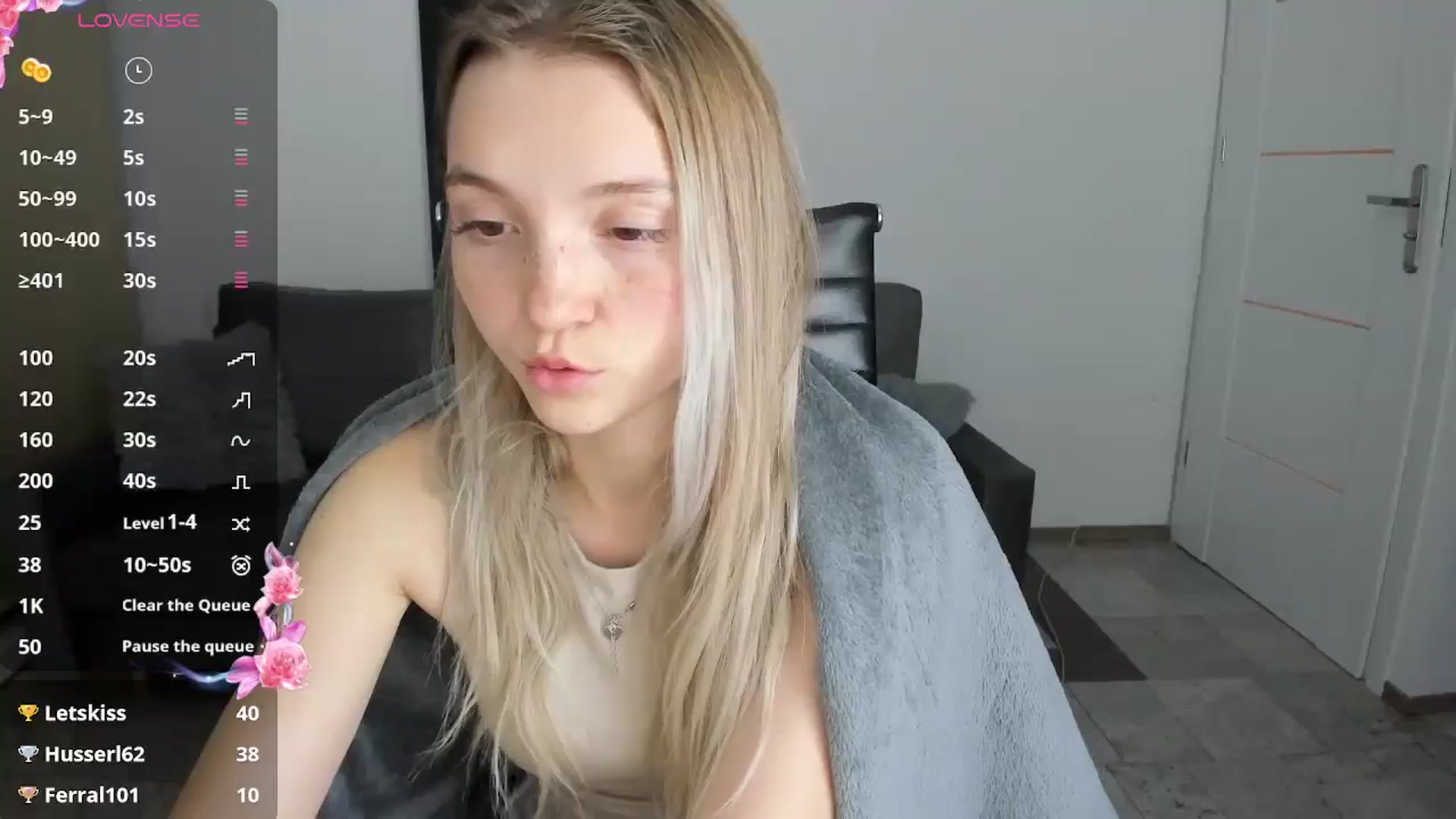 Gallery image thumbnail from Daisyy's myfreecams stream on, 10/18/2024, 16:43 image 17 of 20
