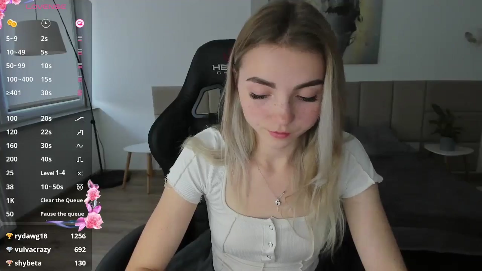 Gallery image thumbnail from Daisyy's myfreecams stream on, 10/19/2024, 15:50 image 6 of 20