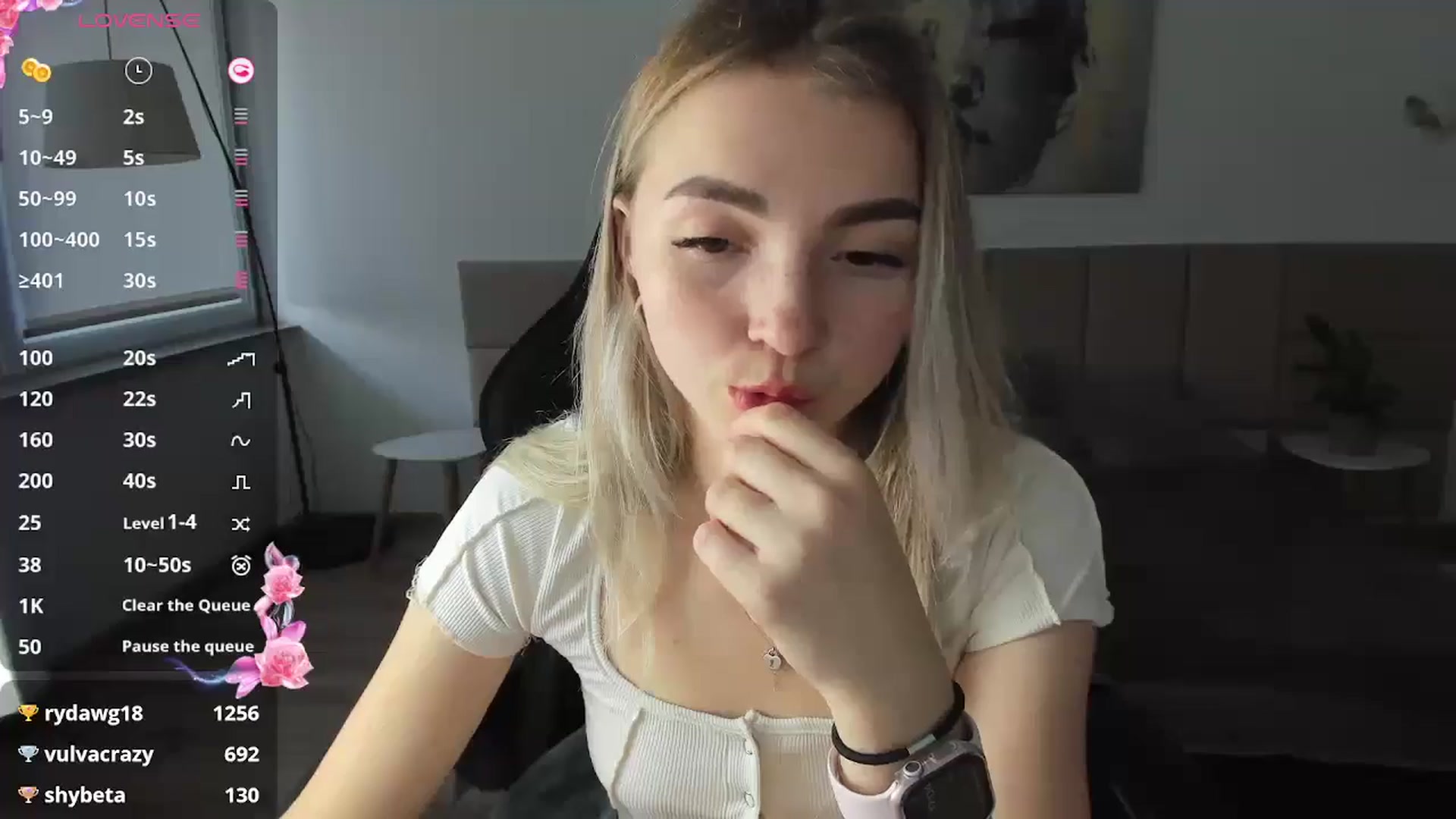 Gallery image thumbnail from Daisyy's myfreecams stream on, 10/19/2024, 15:50 image 4 of 20