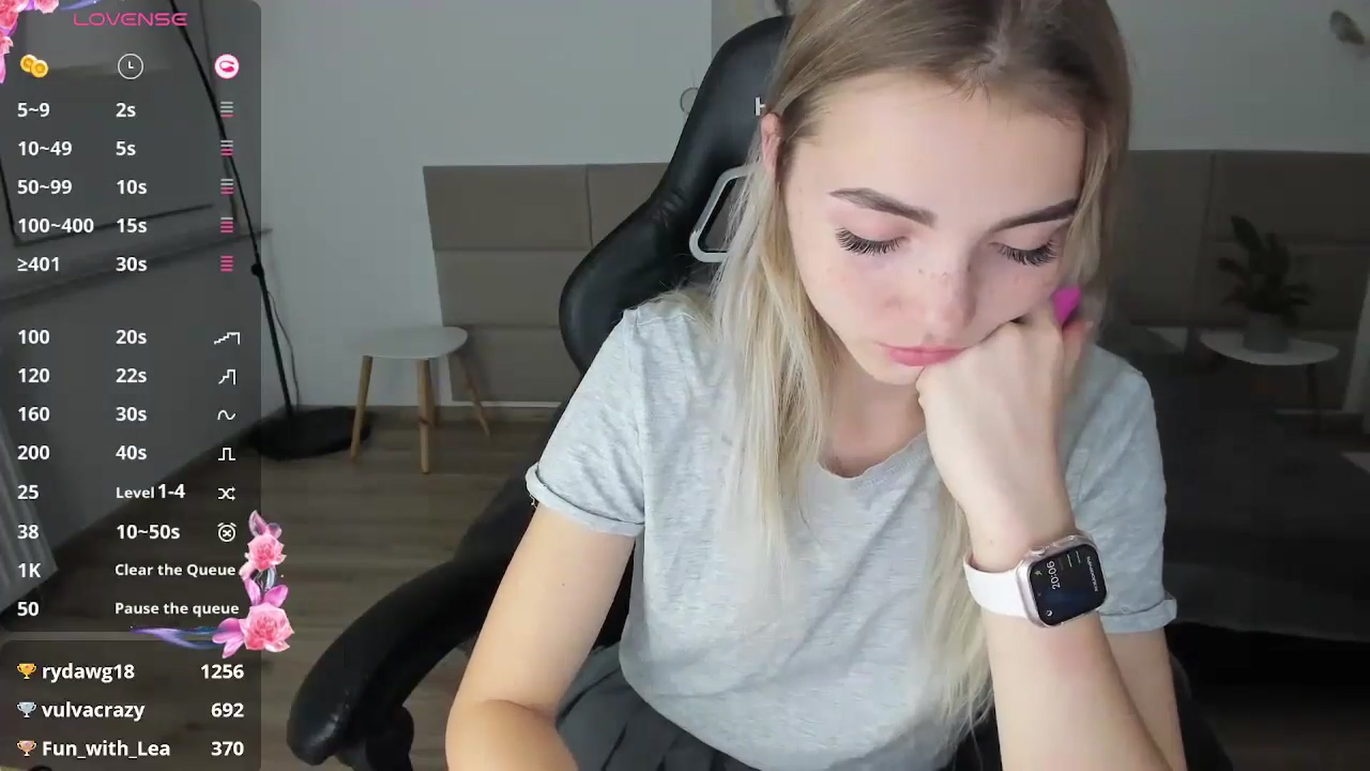 Gallery image thumbnail from Daisyy's myfreecams stream on, 10/19/2024, 18:23 image 13 of 20