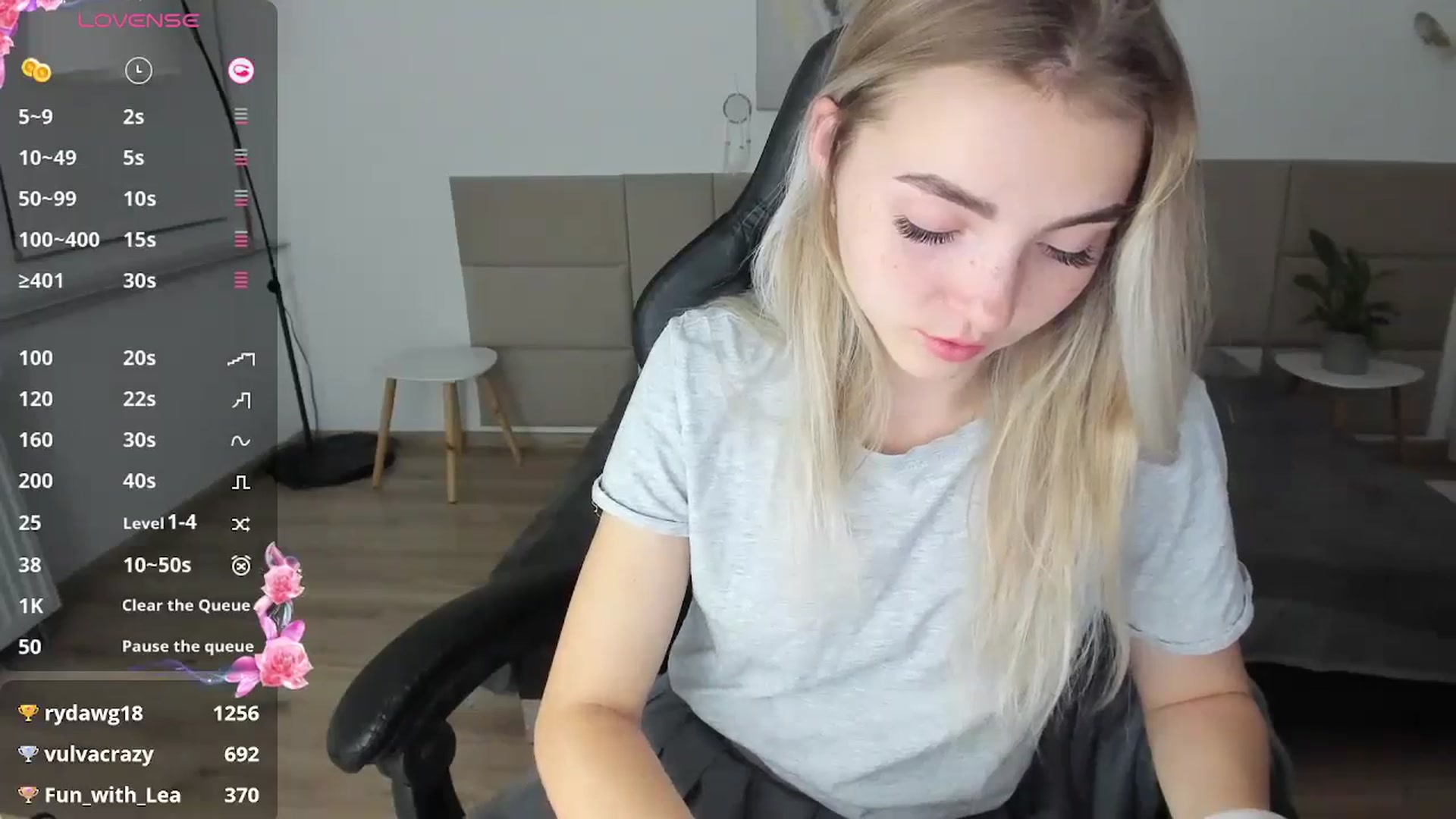 Gallery image thumbnail from Daisyy's myfreecams stream on, 10/19/2024, 18:23 image 11 of 20