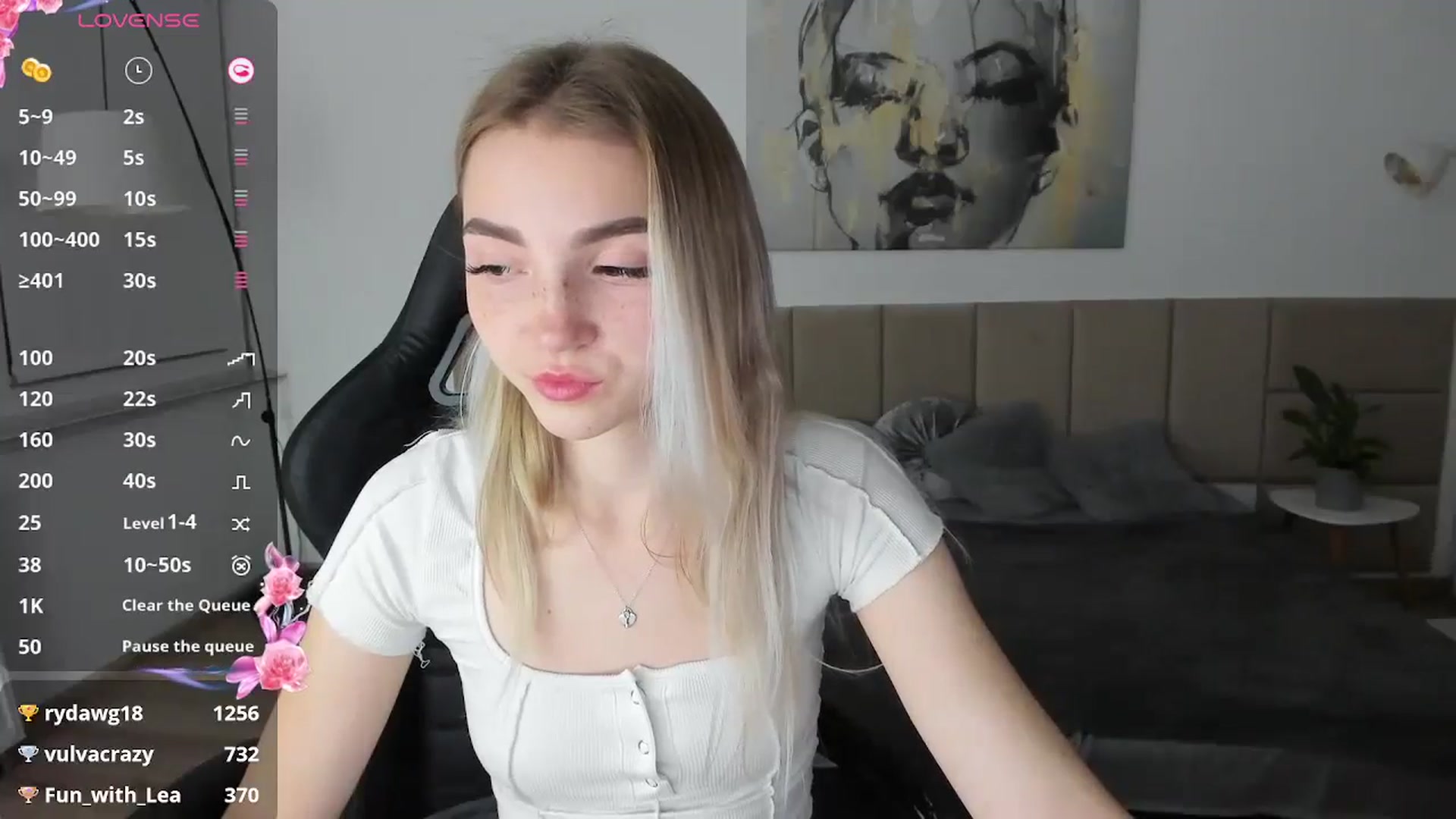 Gallery image thumbnail from Daisyy's myfreecams stream on, 10/19/2024, 19:40 image 5 of 20