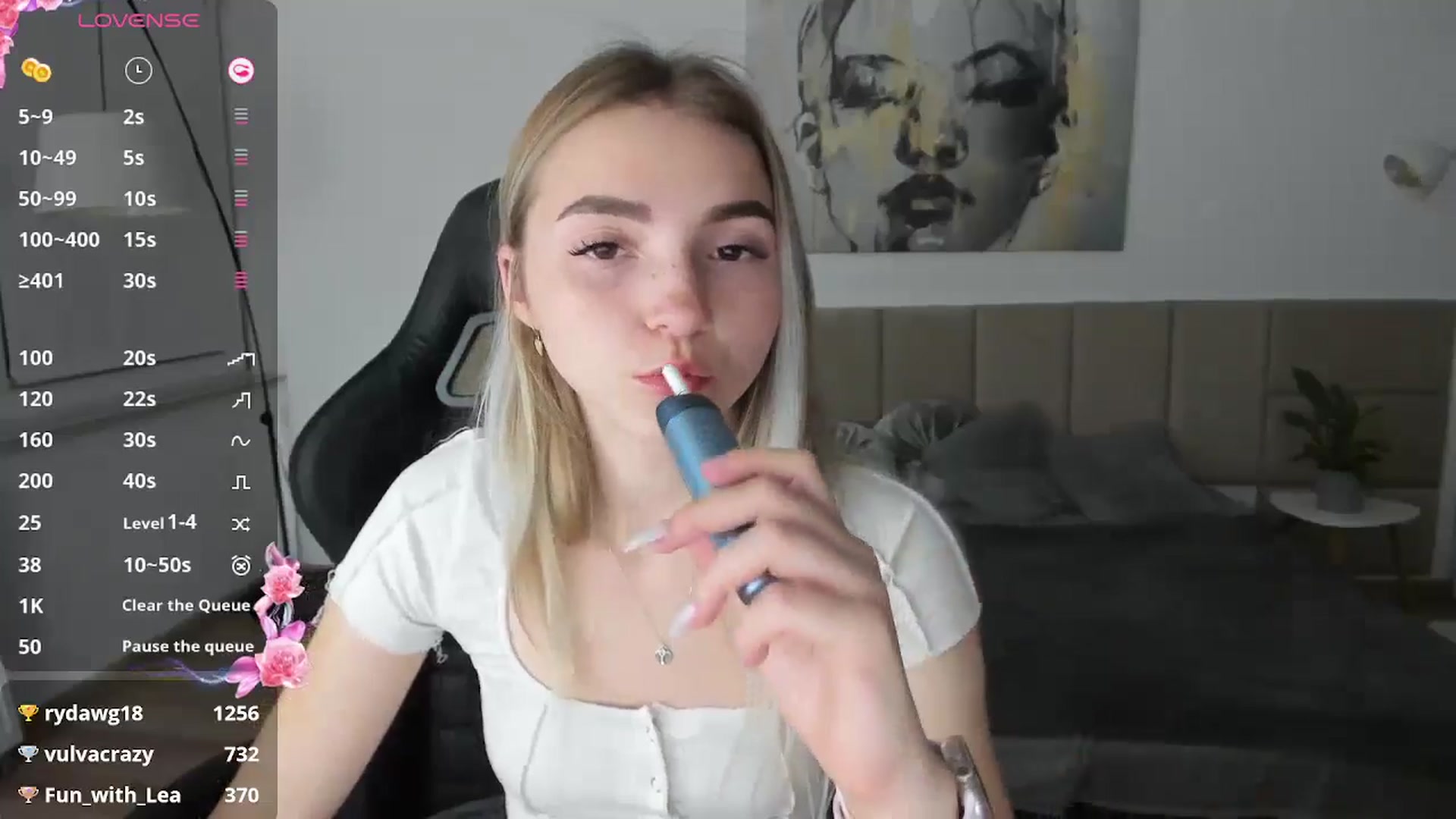 Gallery image thumbnail from Daisyy's myfreecams stream on, 10/19/2024, 19:40 image 9 of 20