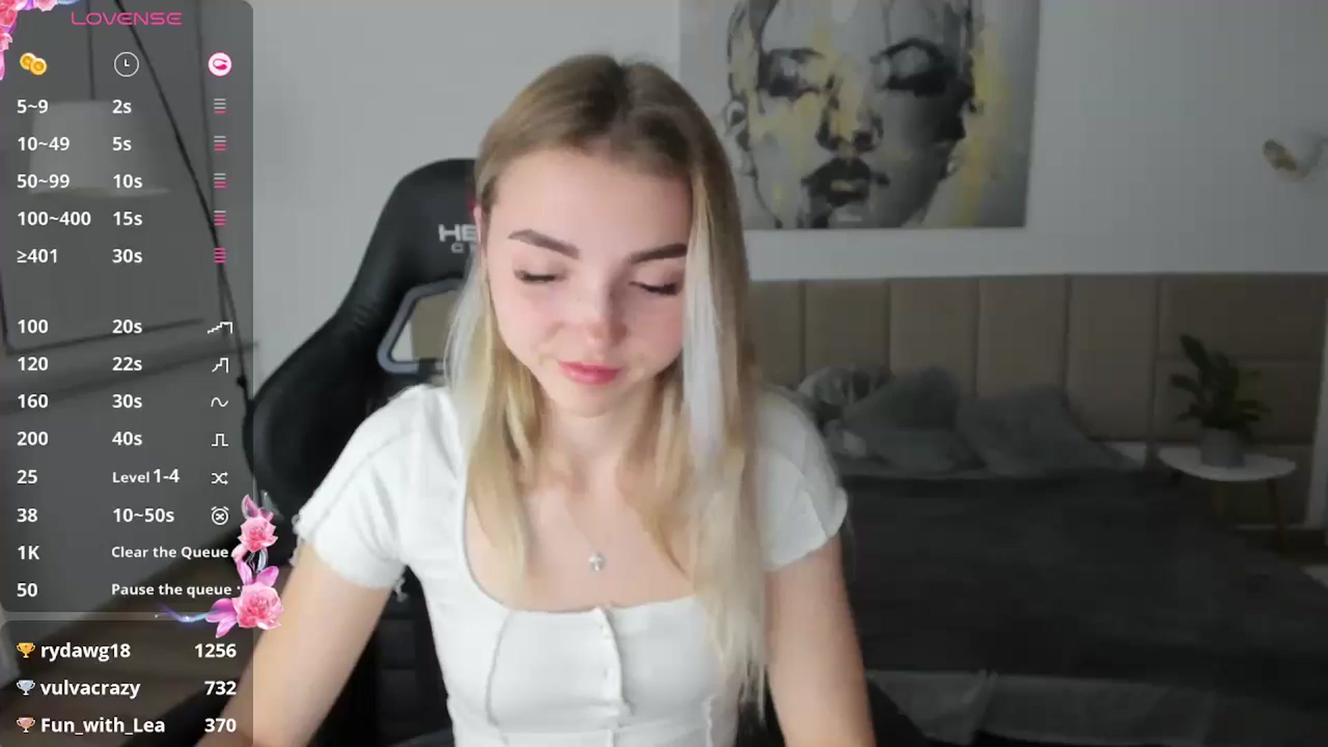 Gallery image thumbnail from Daisyy's myfreecams stream on, 10/19/2024, 19:40 image 2 of 20