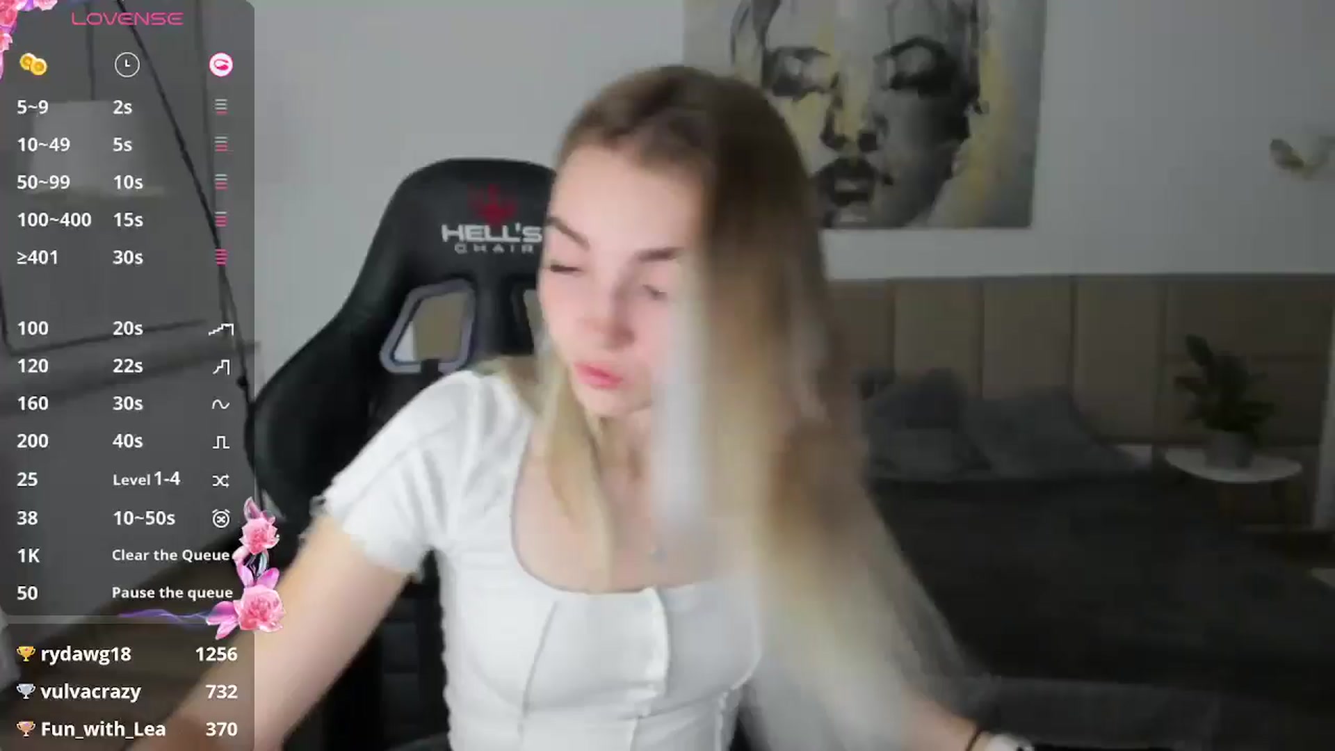 Gallery image thumbnail from Daisyy's myfreecams stream on, 10/19/2024, 19:40 image 1 of 20