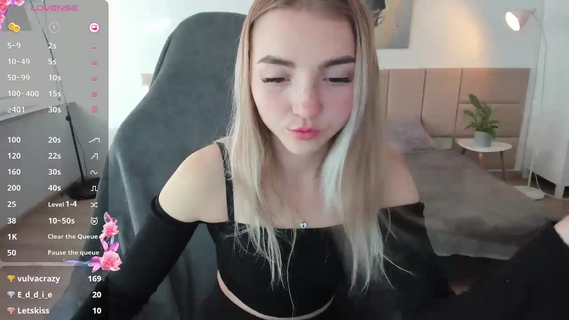 Gallery image thumbnail from Daisyy's myfreecams stream on, 10/20/2024, 13:50 image 11 of 20