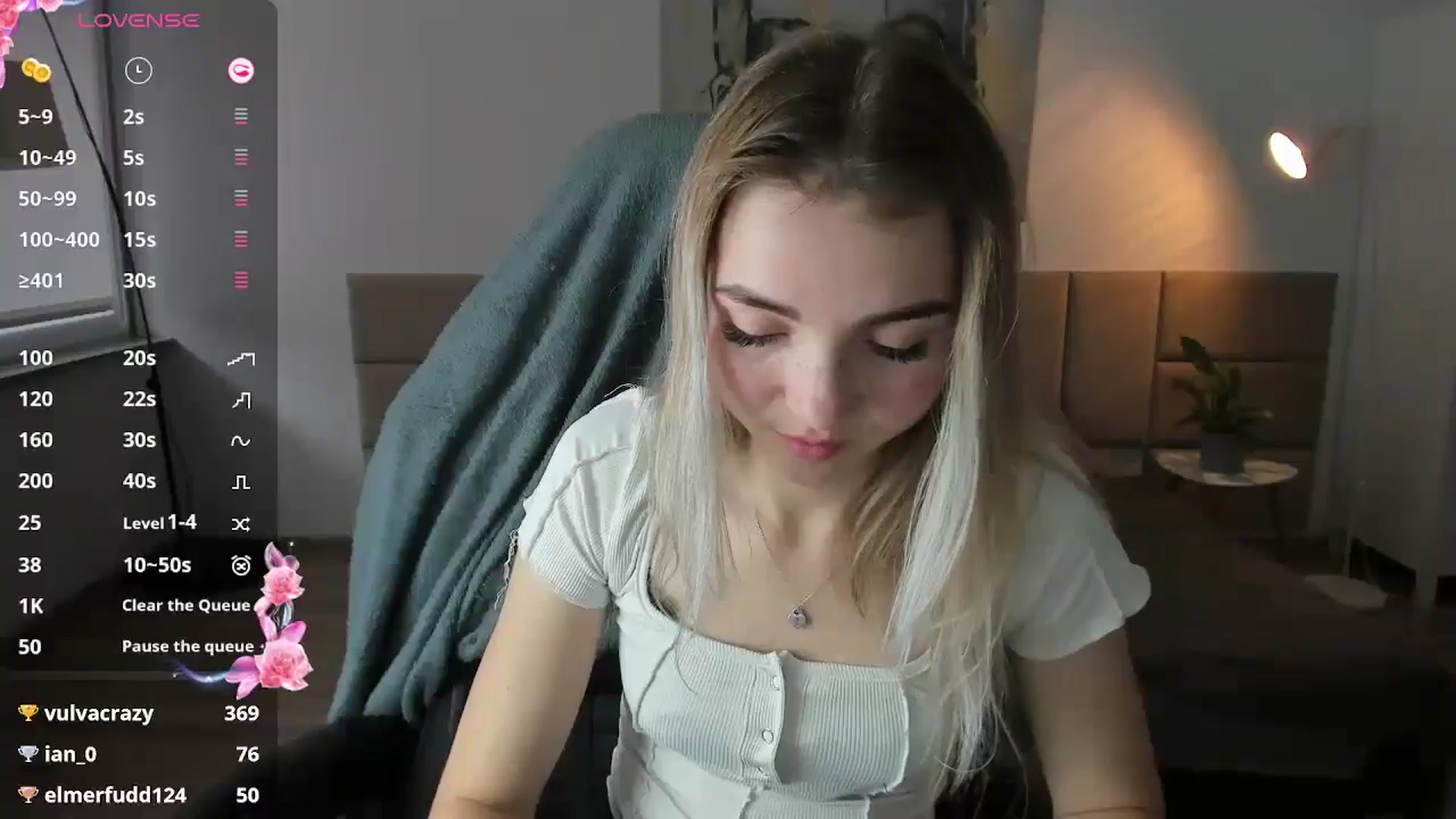 Gallery image thumbnail from Daisyy's myfreecams stream on, 10/20/2024, 15:25 image 12 of 20