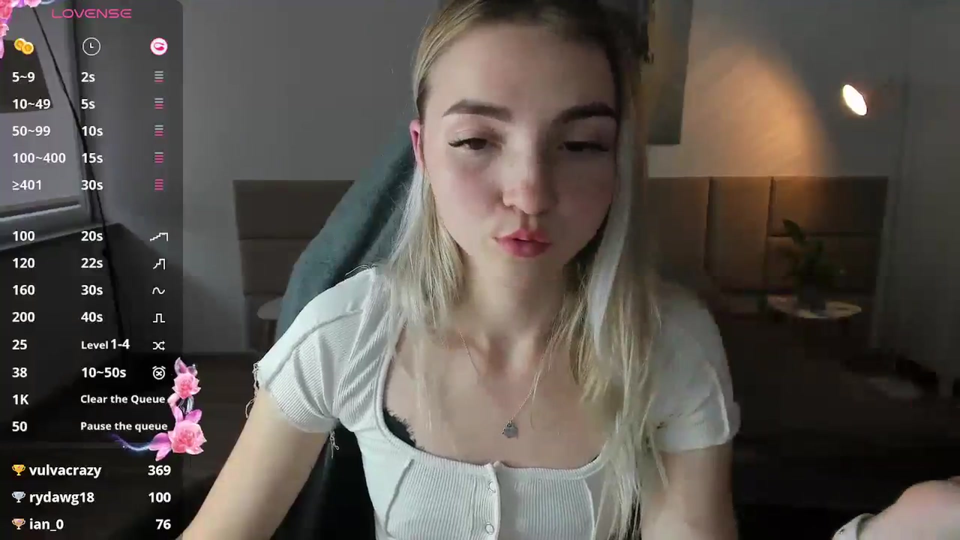 Gallery image thumbnail from Daisyy's myfreecams stream on, 10/20/2024, 15:25 image 14 of 20
