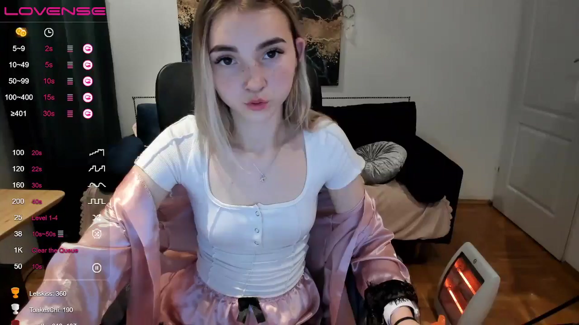 Gallery image thumbnail from Daisyy's myfreecams stream on, 10/20/2024, 17:35 image 1 of 20