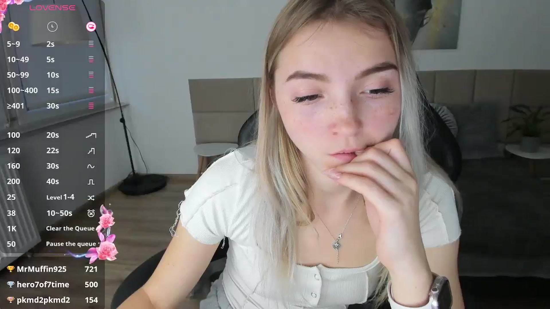 Gallery image thumbnail from Daisyy's myfreecams stream on, 10/26/2024, 15:35 image 7 of 20