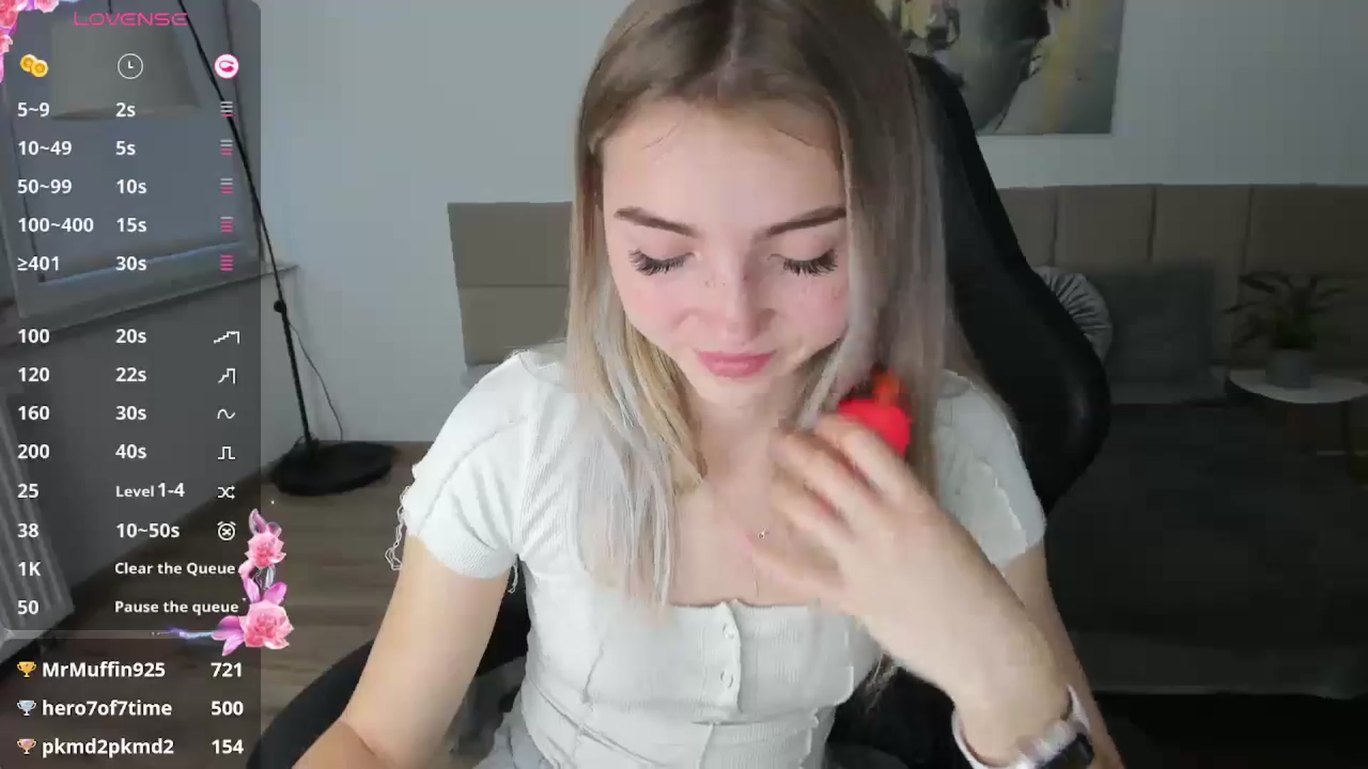 Gallery image thumbnail from Daisyy's myfreecams stream on, 10/26/2024, 15:35 image 4 of 20