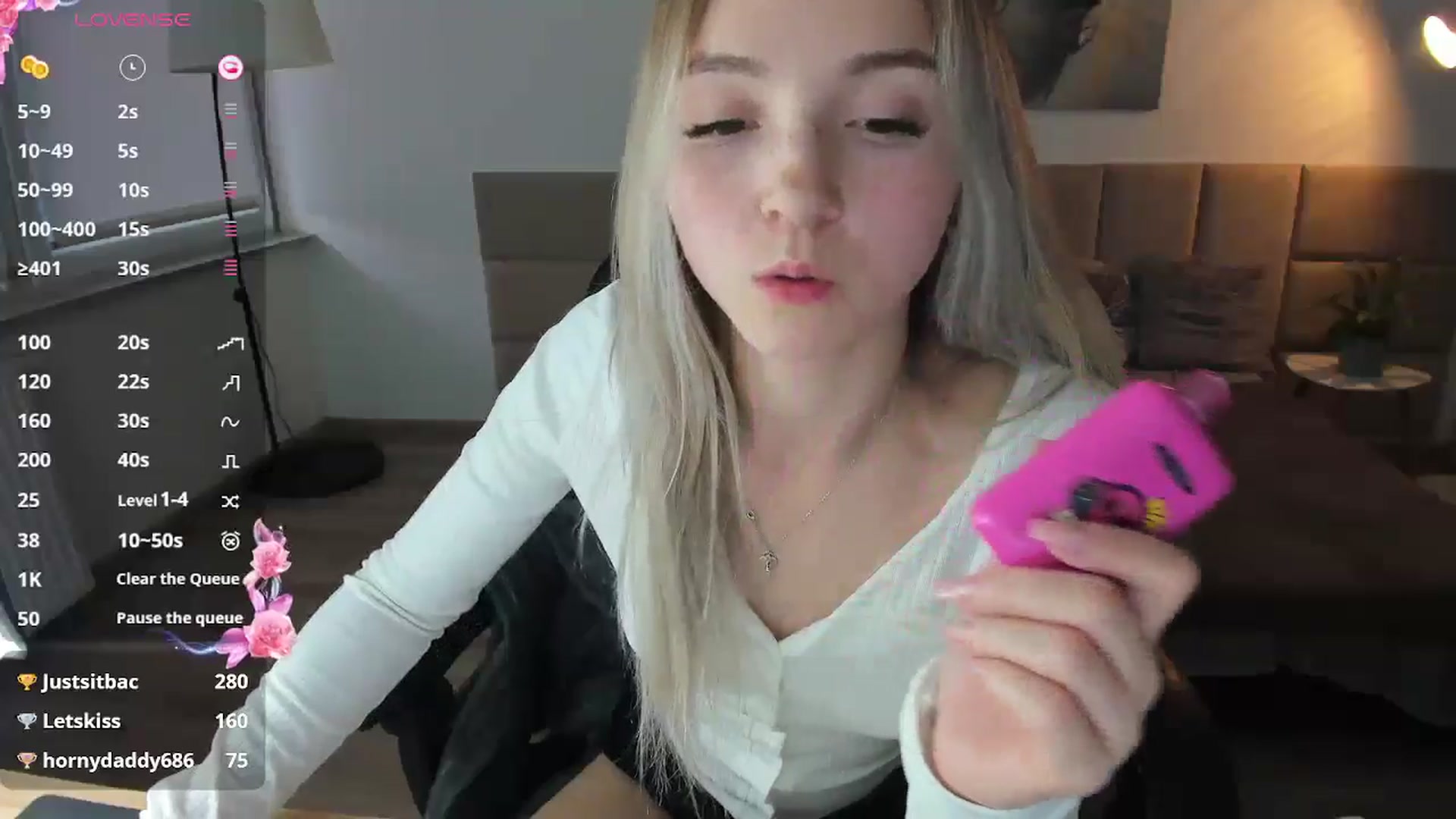 Gallery image thumbnail from Daisyy's myfreecams stream on, 10/29/2024, 15:43 image 9 of 20