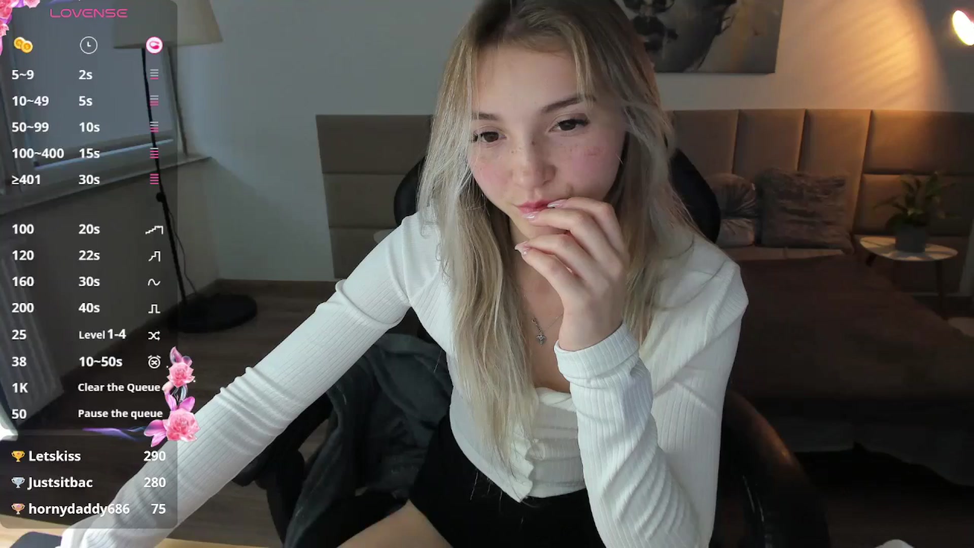 Gallery image thumbnail from Daisyy's myfreecams stream on, 10/29/2024, 15:43 image 12 of 20