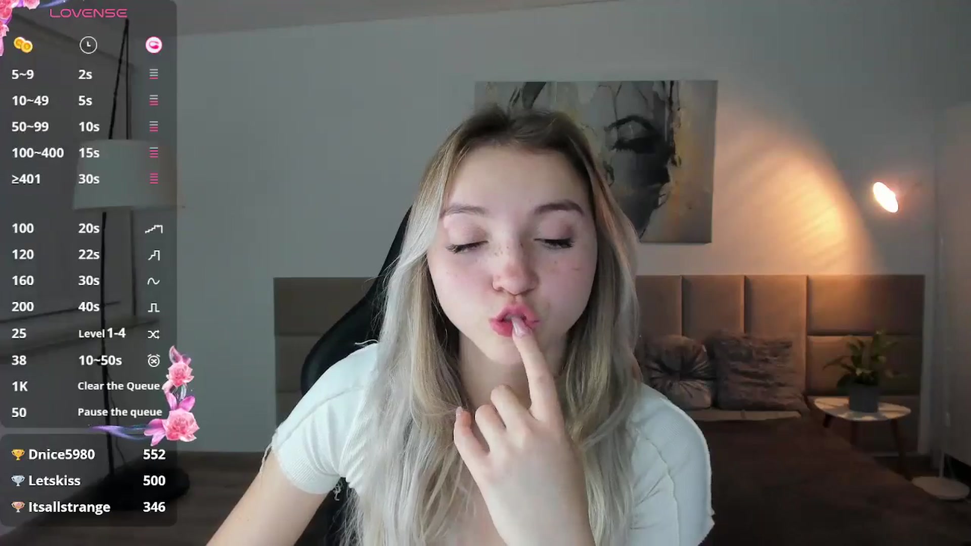 Gallery image thumbnail from Daisyy's myfreecams stream on, 10/29/2024, 21:35 image 10 of 20