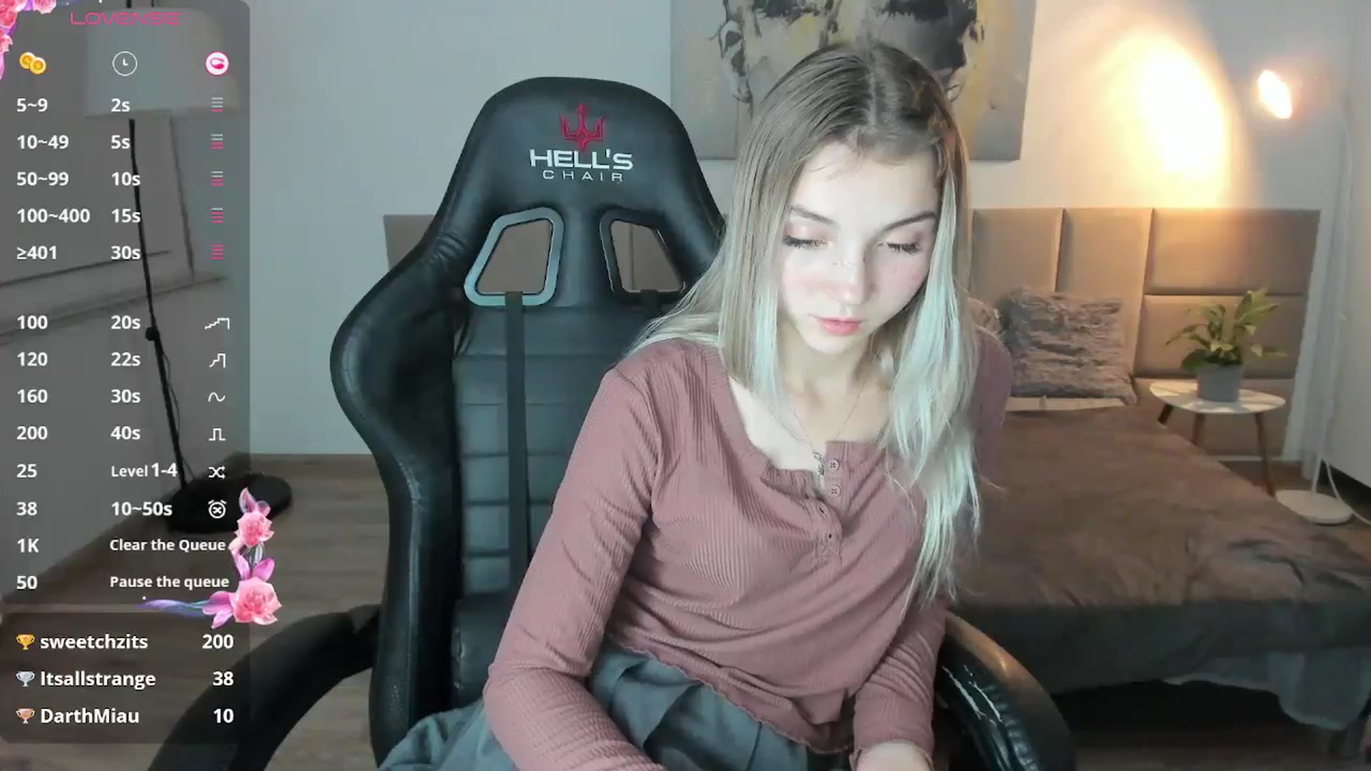 Gallery image thumbnail from Daisyy's myfreecams stream on, 10/30/2024, 18:05 image 7 of 20