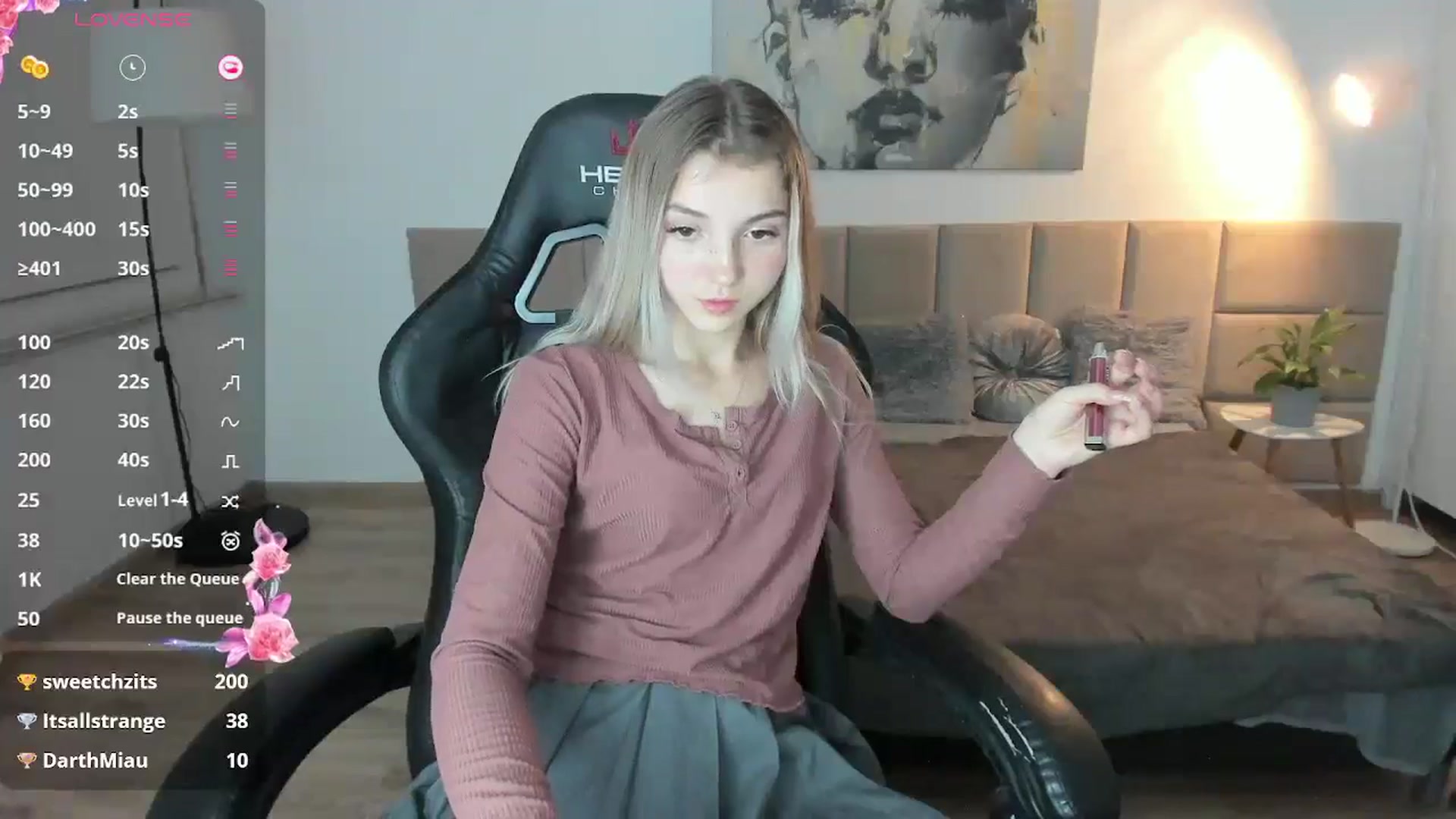 Gallery image thumbnail from Daisyy's myfreecams stream on, 10/30/2024, 18:05 image 12 of 20