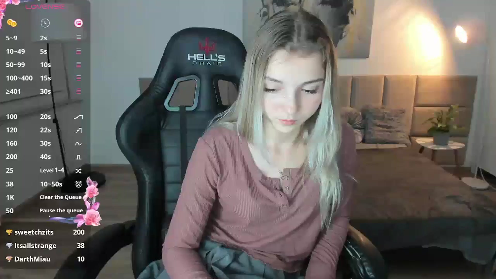 Gallery image thumbnail from Daisyy's myfreecams stream on, 10/30/2024, 18:05 image 3 of 20