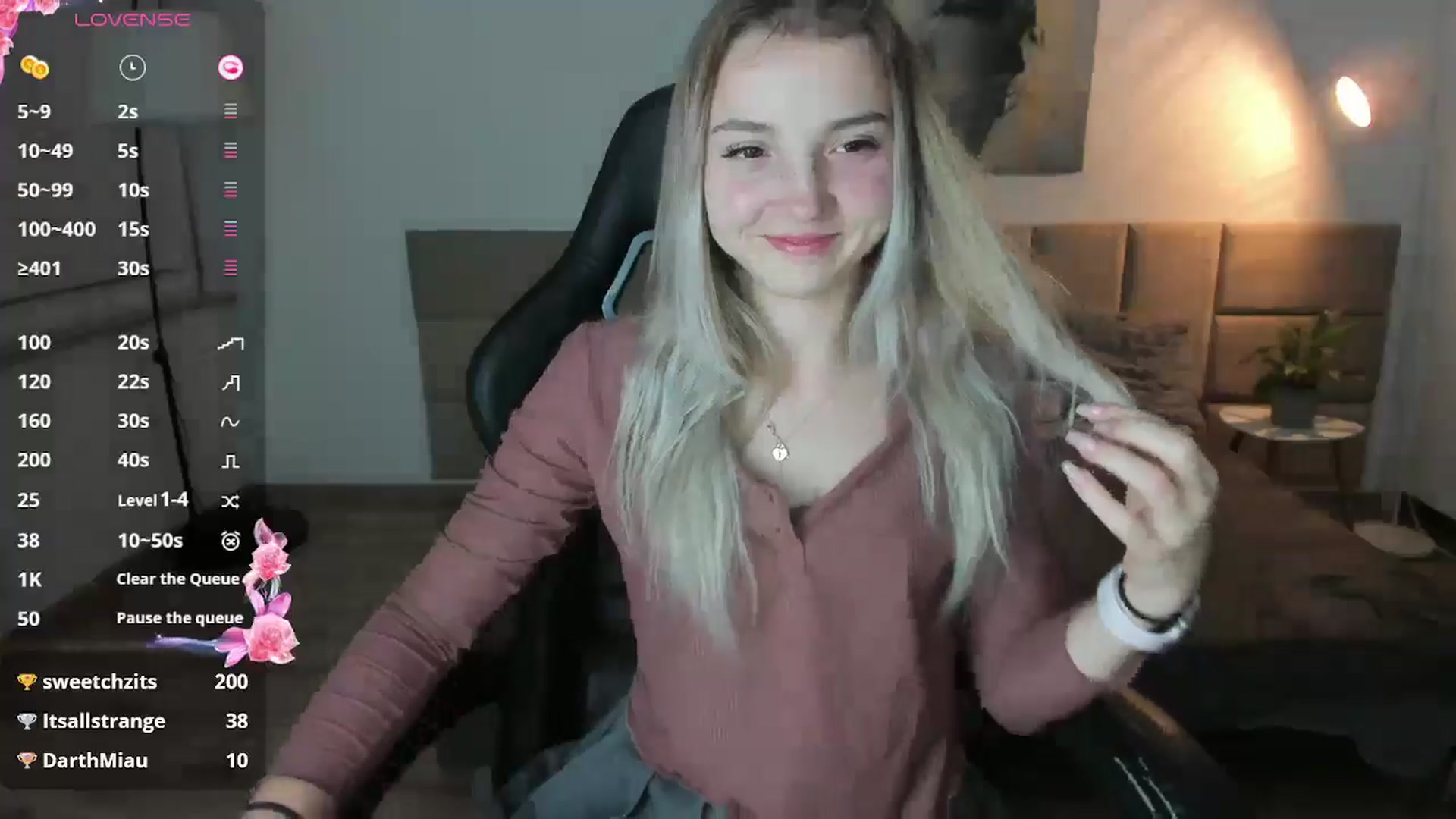 Gallery image thumbnail from Daisyy's myfreecams stream on, 10/30/2024, 18:40 image 2 of 20