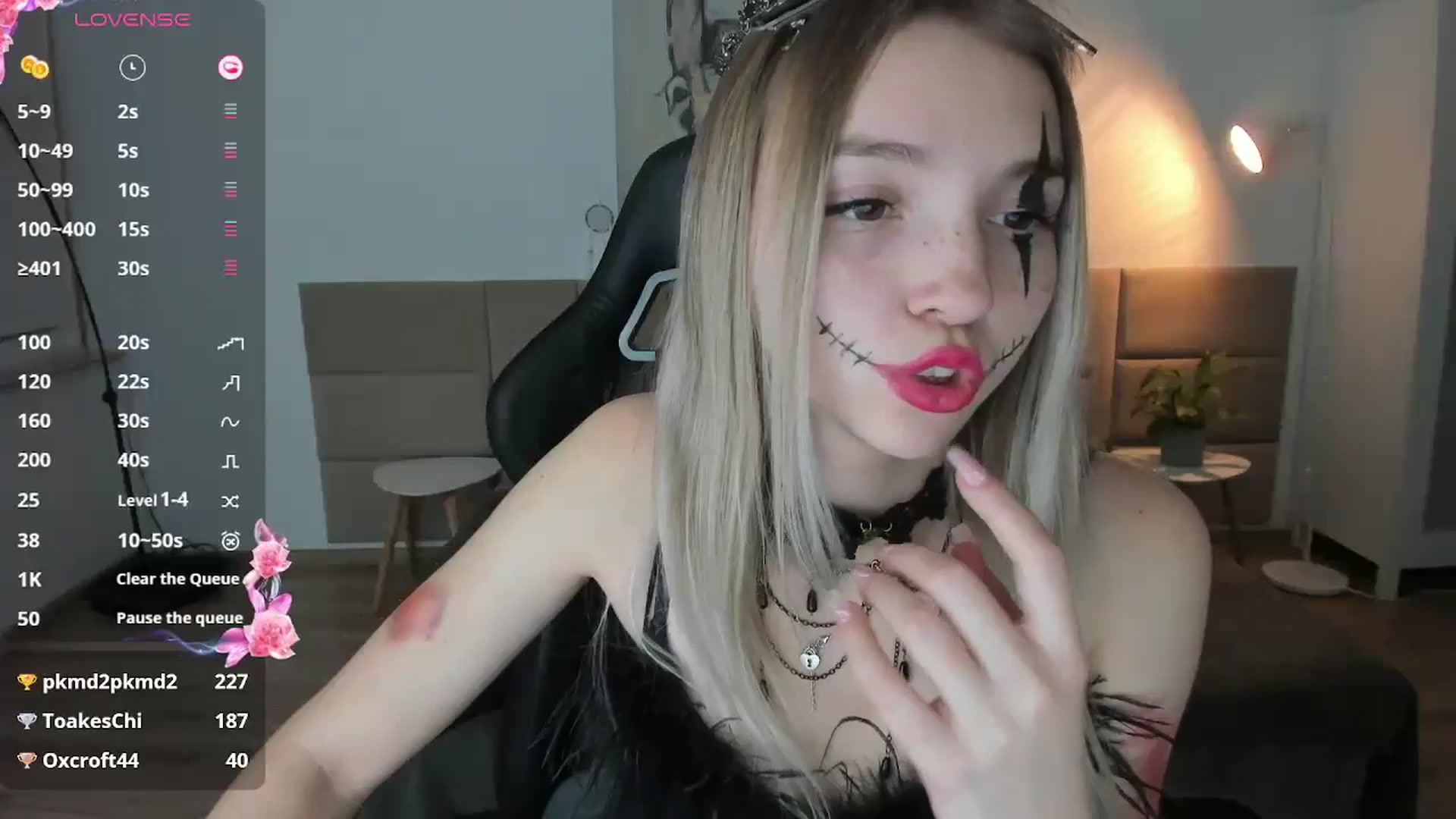 Gallery image thumbnail from Daisyy's myfreecams stream on, 10/31/2024, 17:02 image 18 of 20