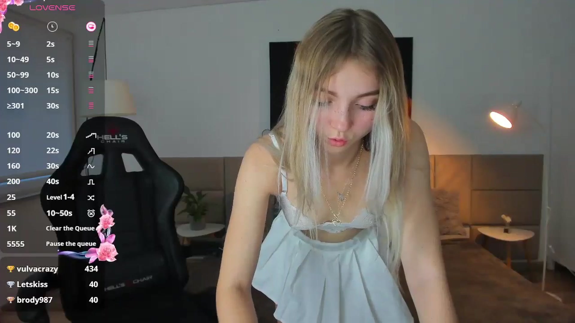 Gallery image thumbnail from Daisyy's myfreecams stream on, 11/18/2024, 15:18 image 15 of 20