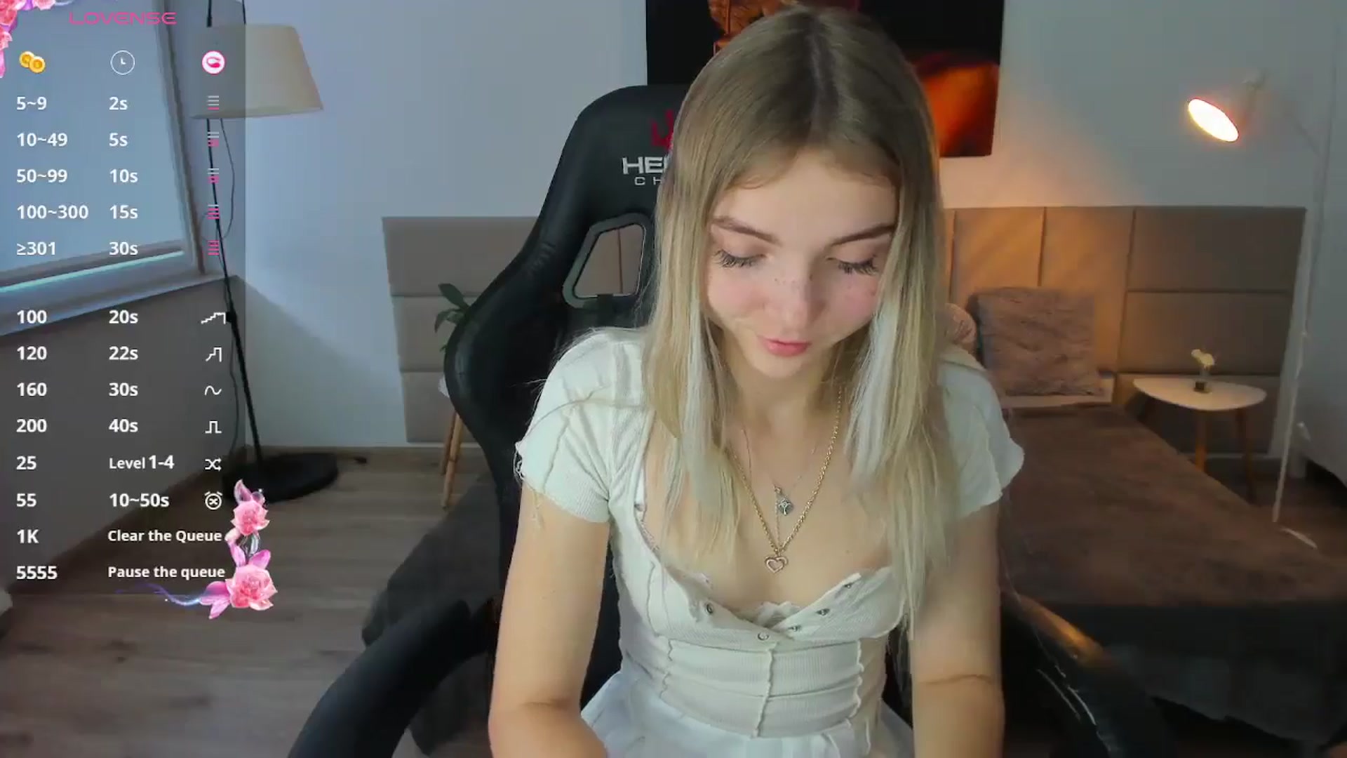 Gallery image thumbnail from Daisyy's myfreecams stream on, 11/18/2024, 15:18 image 4 of 20
