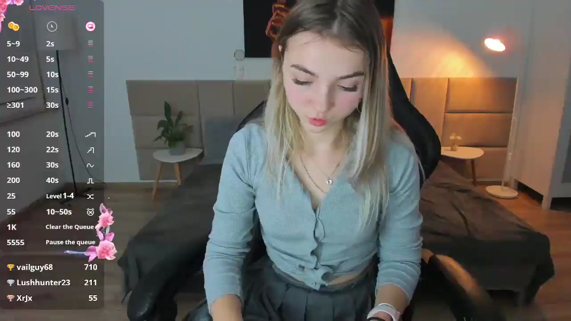 Gallery image thumbnail from Daisyy's myfreecams stream on, 11/27/2024, 18:45 image 12 of 20